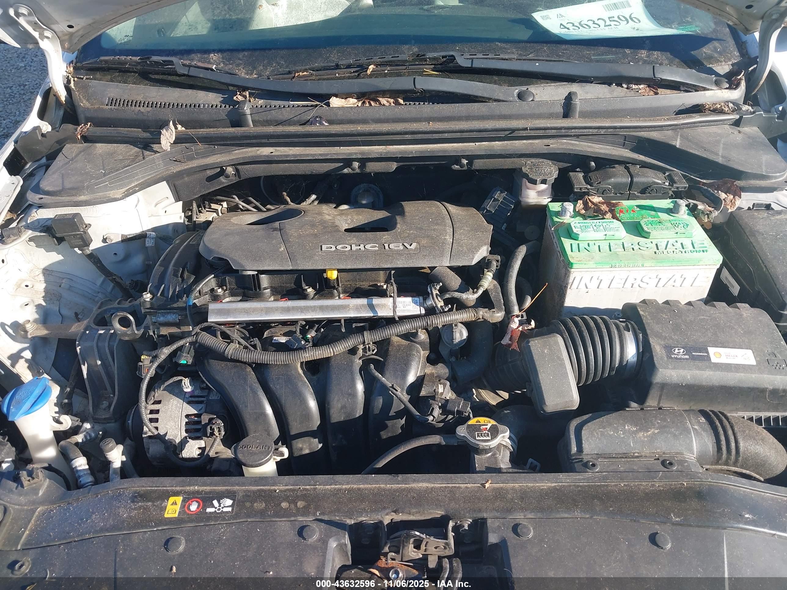 HYUNDAI ELANTRA image 10