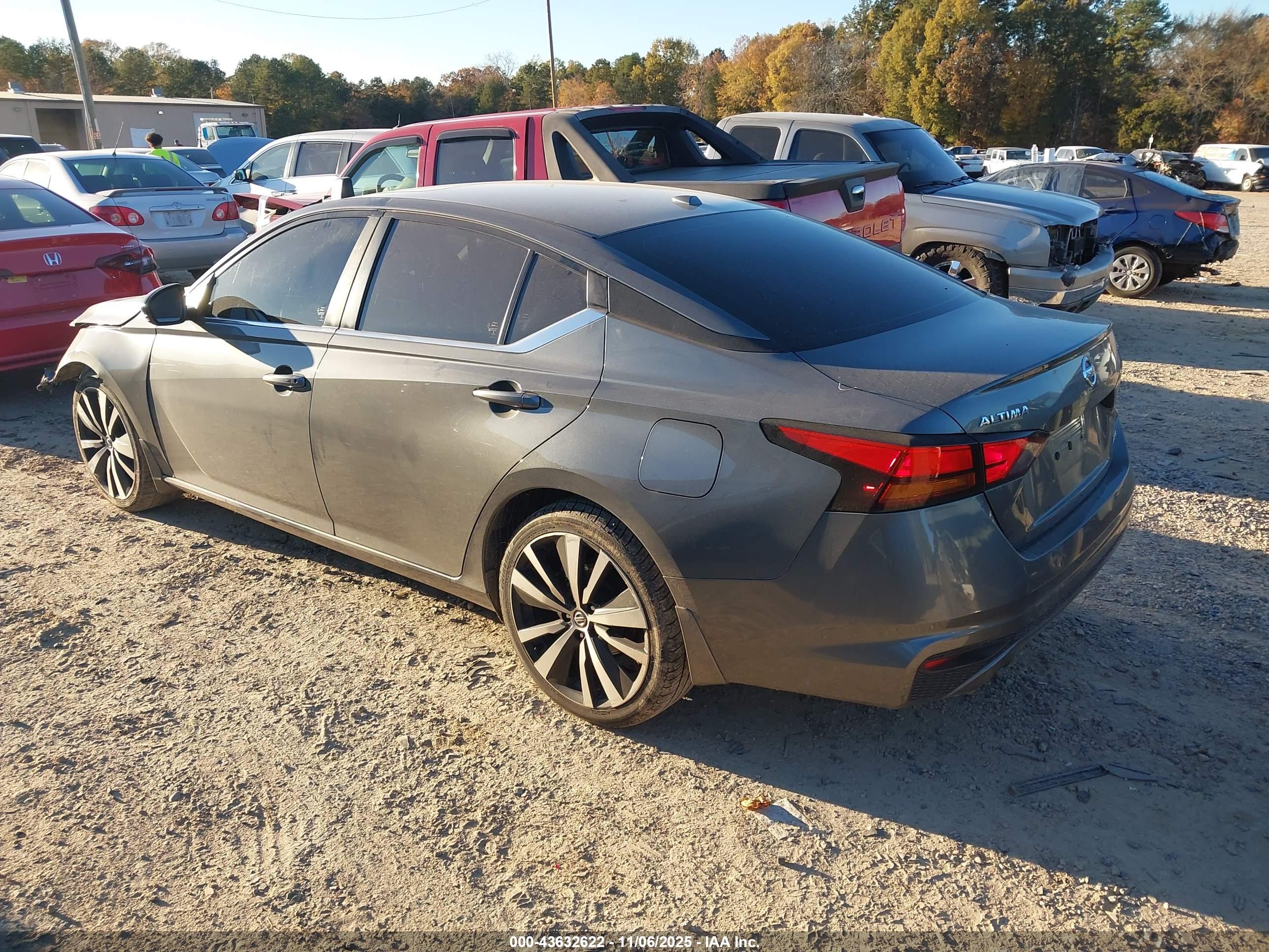 NISSAN ALTIMA image 3