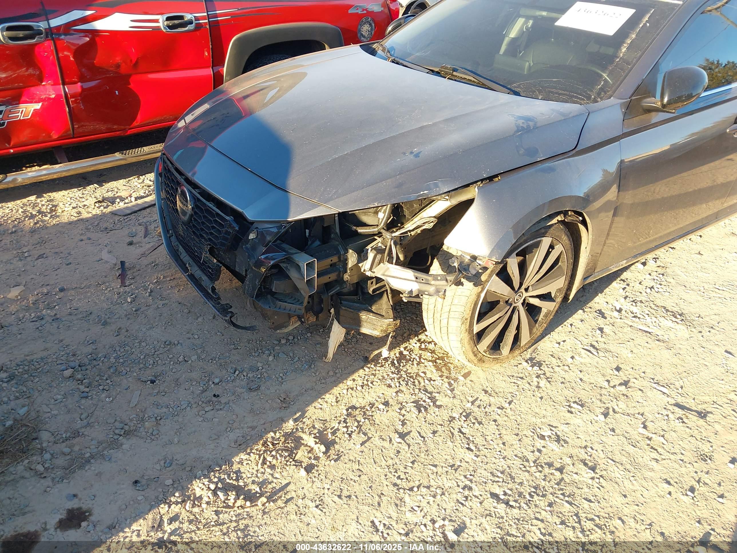 NISSAN ALTIMA image 6