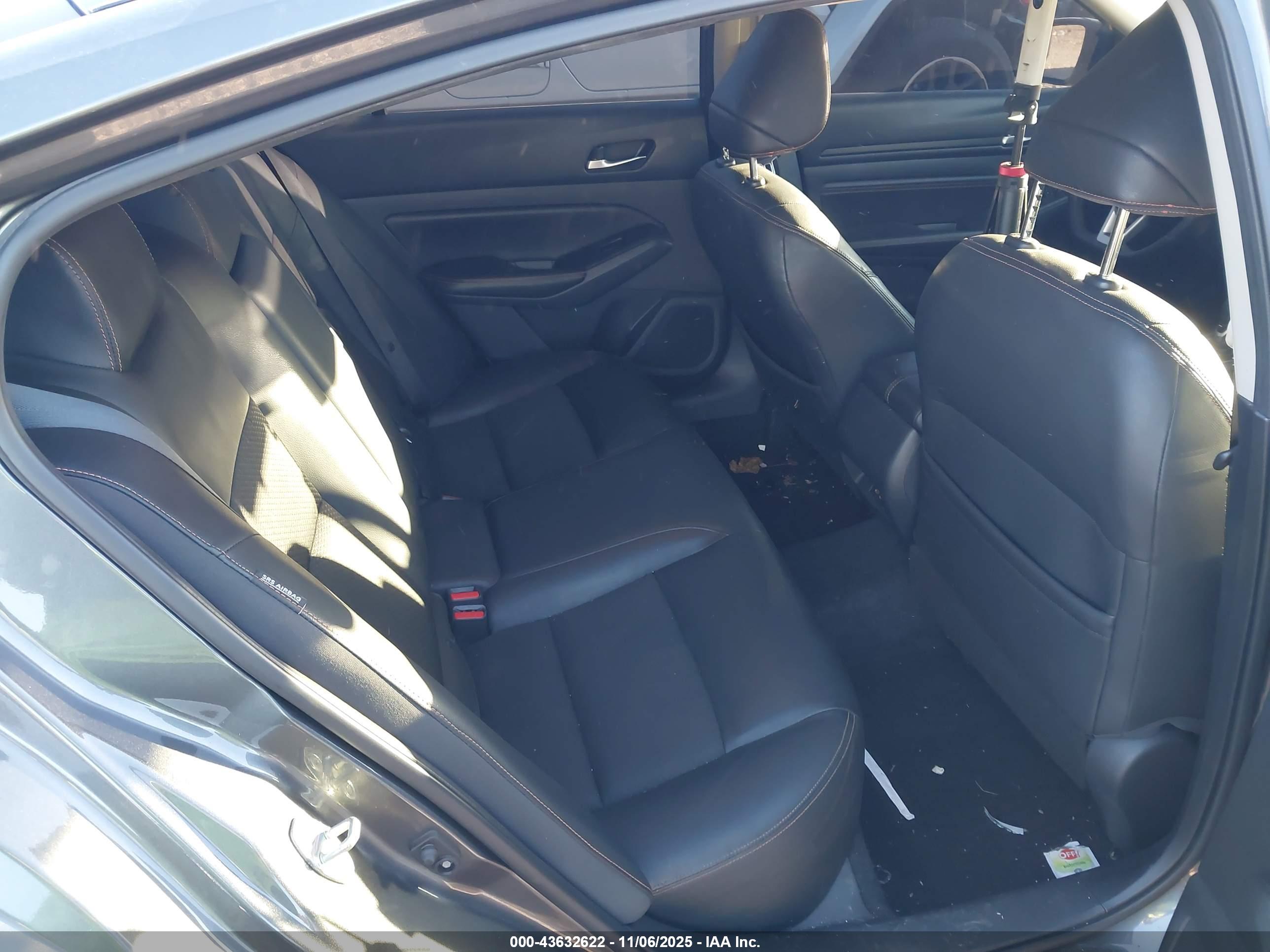NISSAN ALTIMA image 8