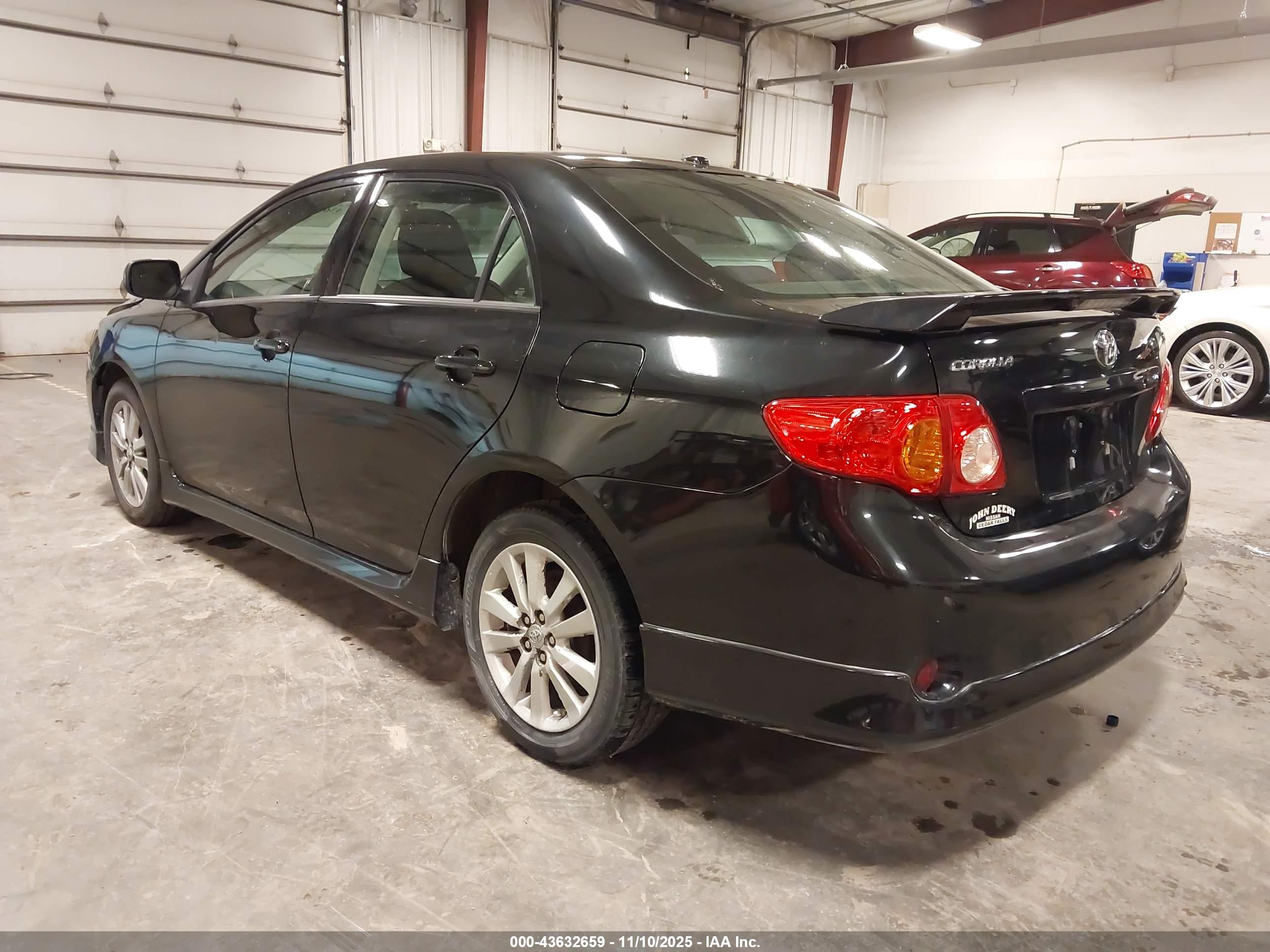 TOYOTA COROLLA image 3