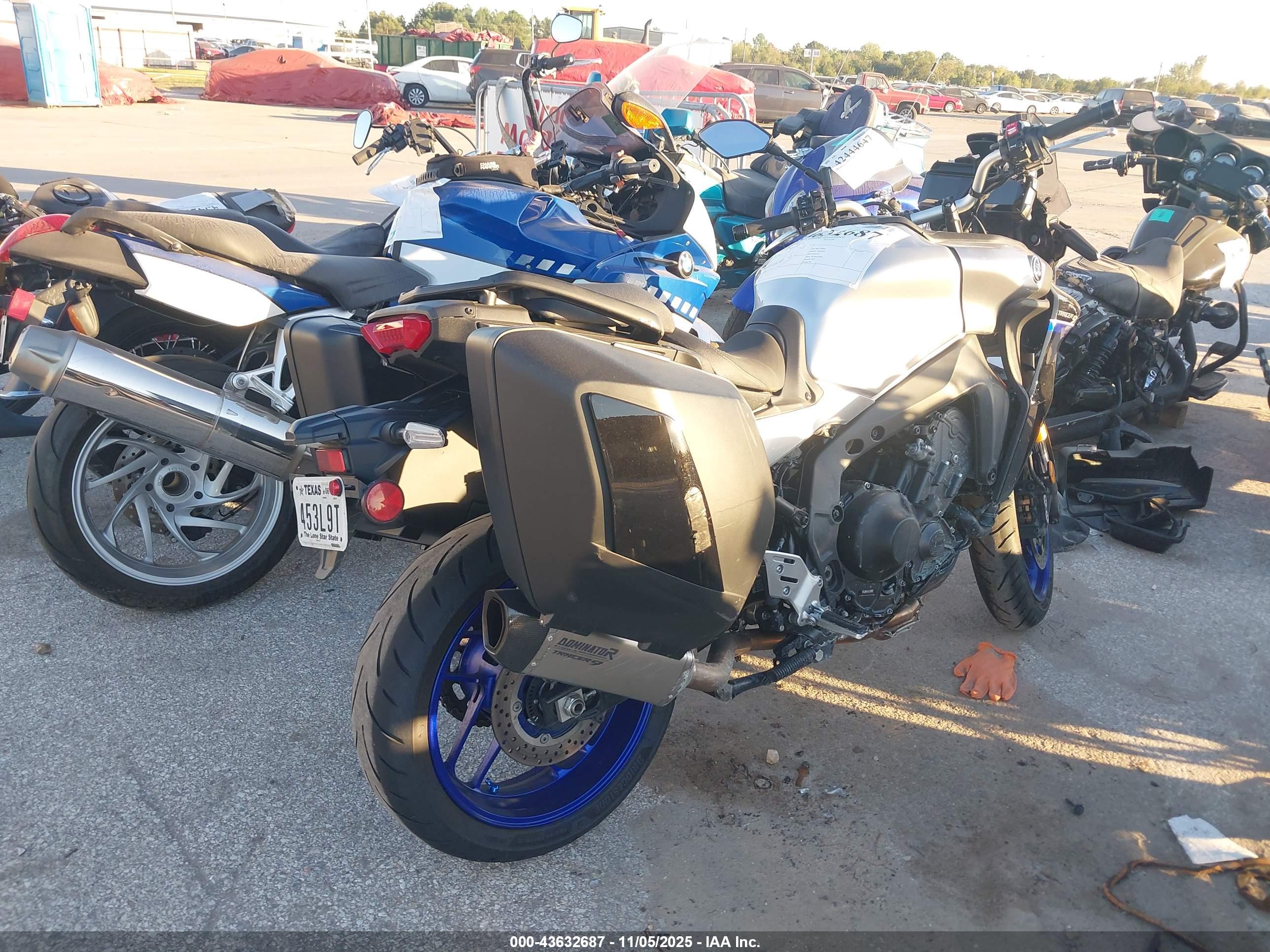 YAMAHA MTT09 image 4