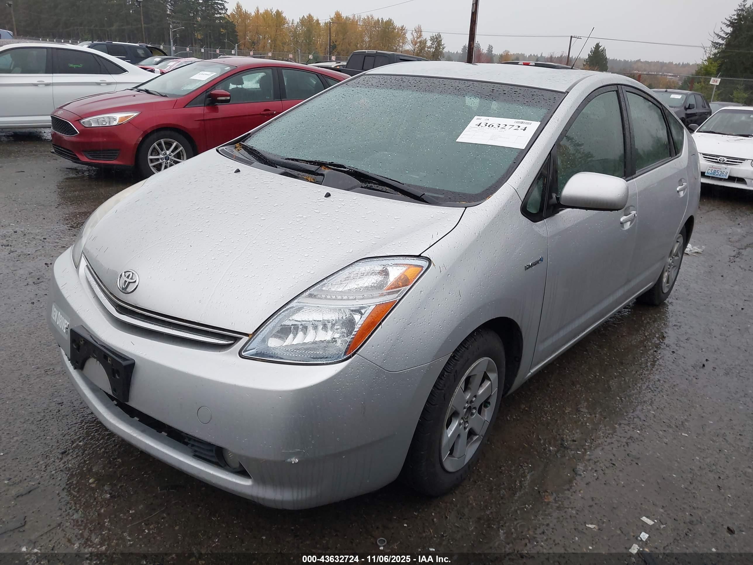 TOYOTA PRIUS image 2