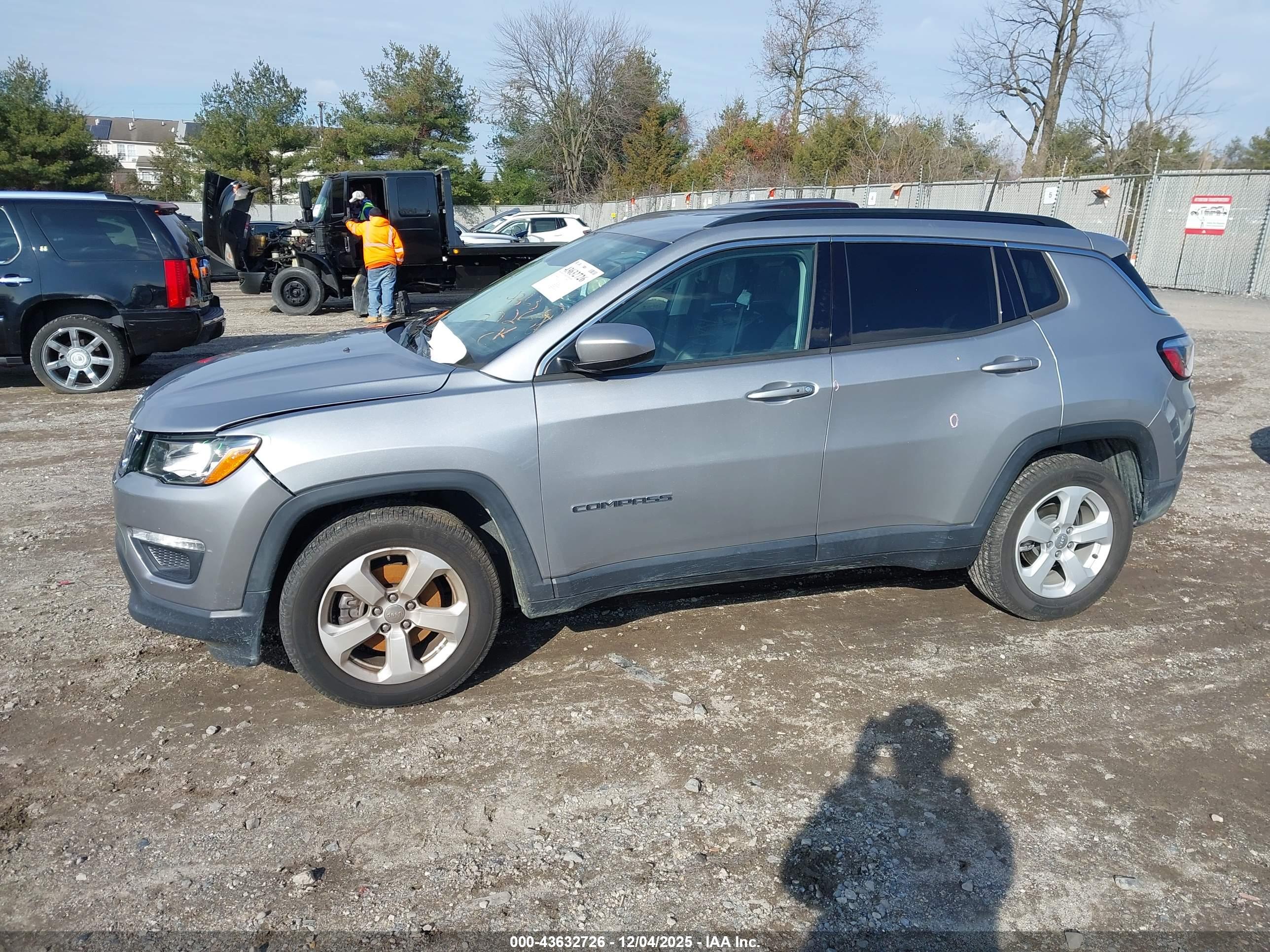 JEEP COMPASS image 2