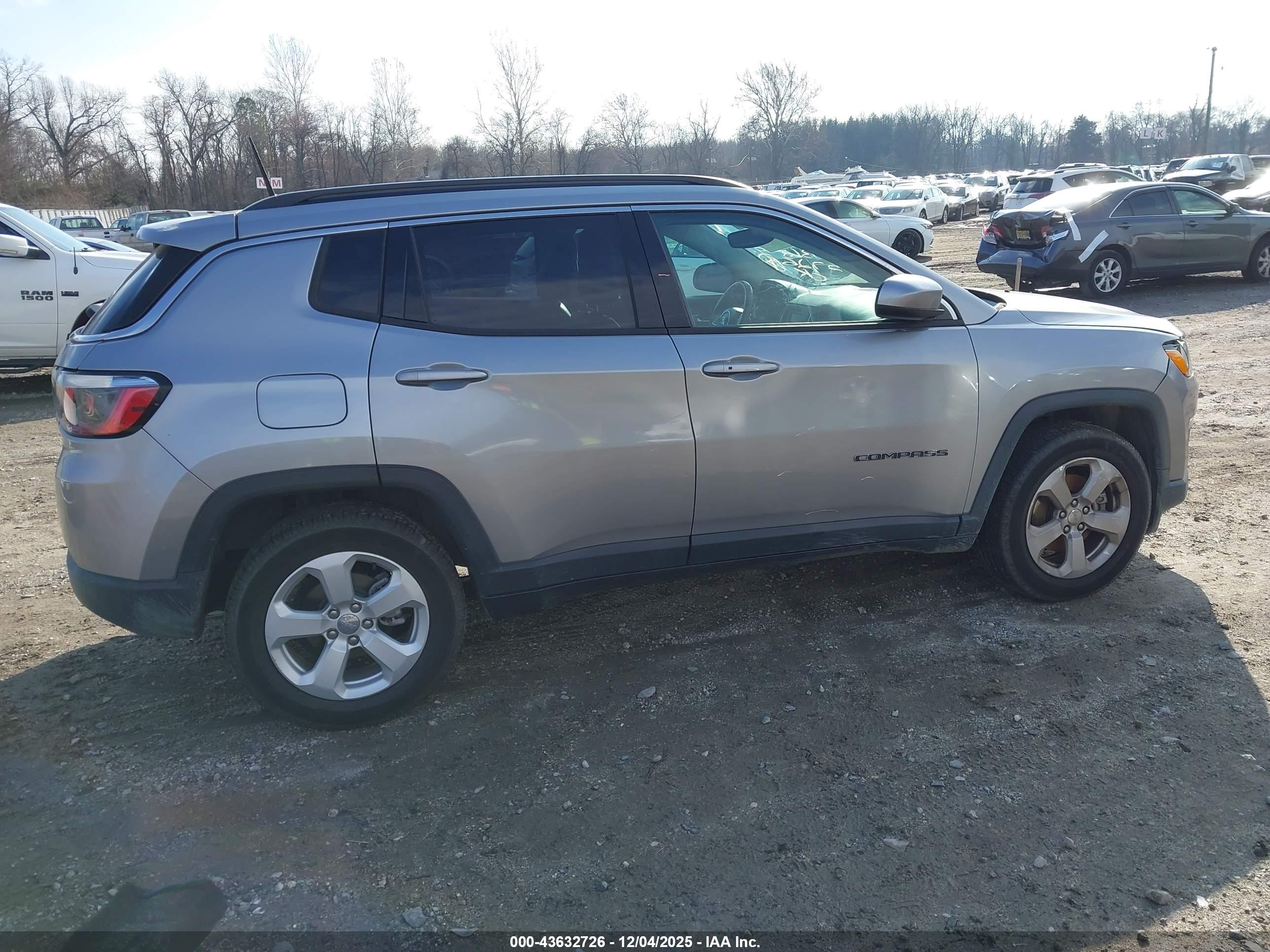 JEEP COMPASS image 4
