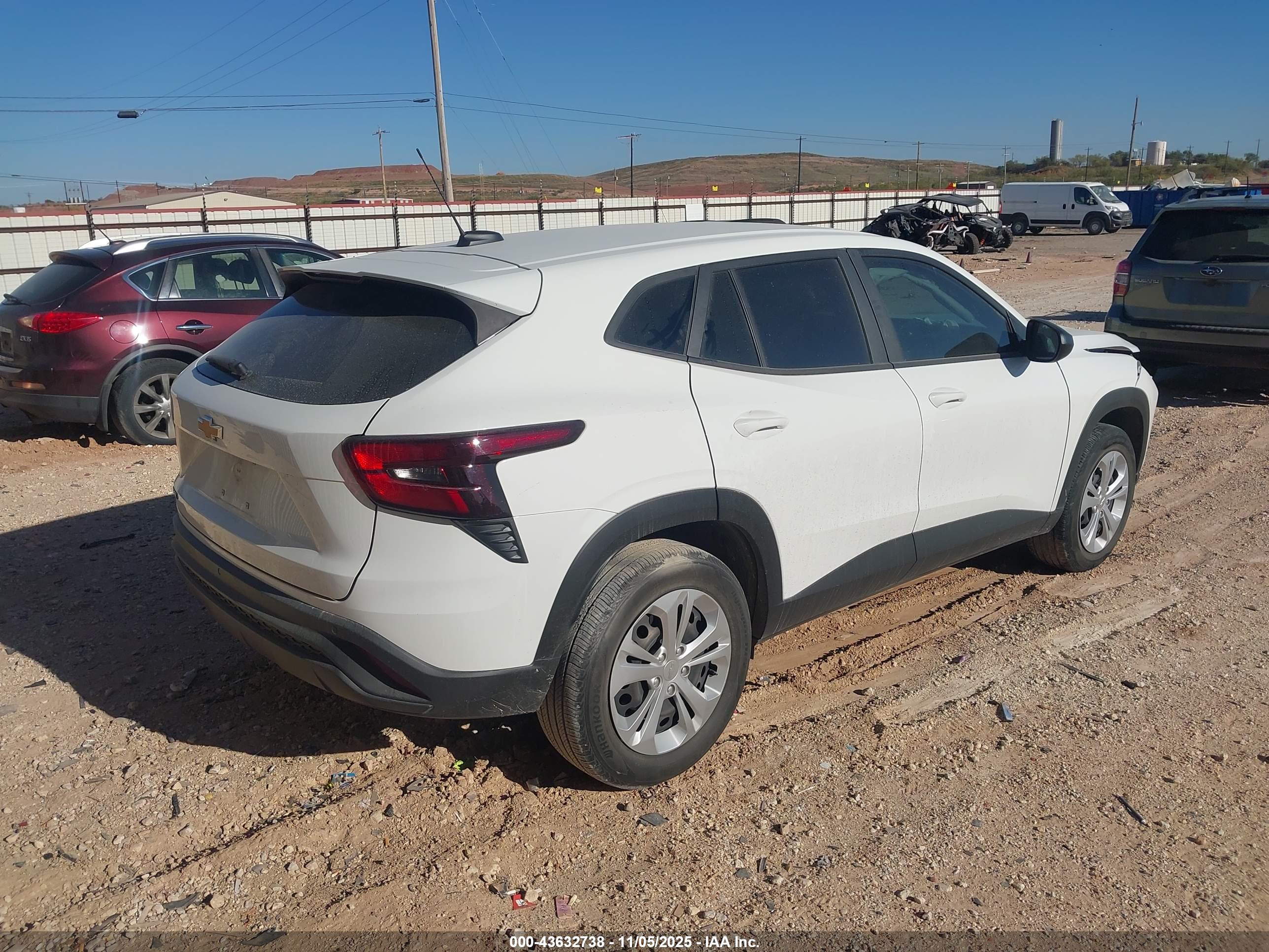 CHEVROLET TRAX image 4