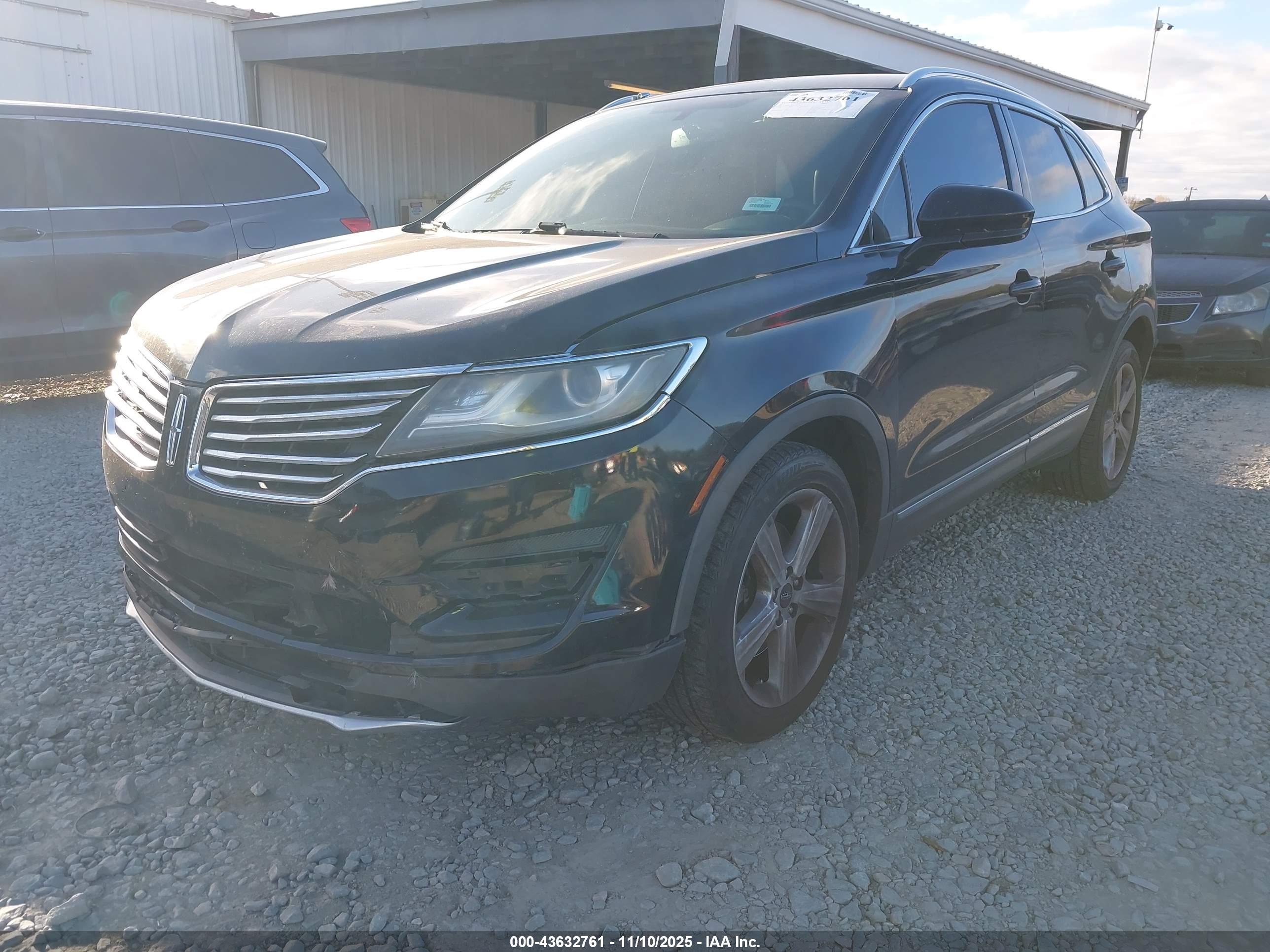 LINCOLN MKC image 2