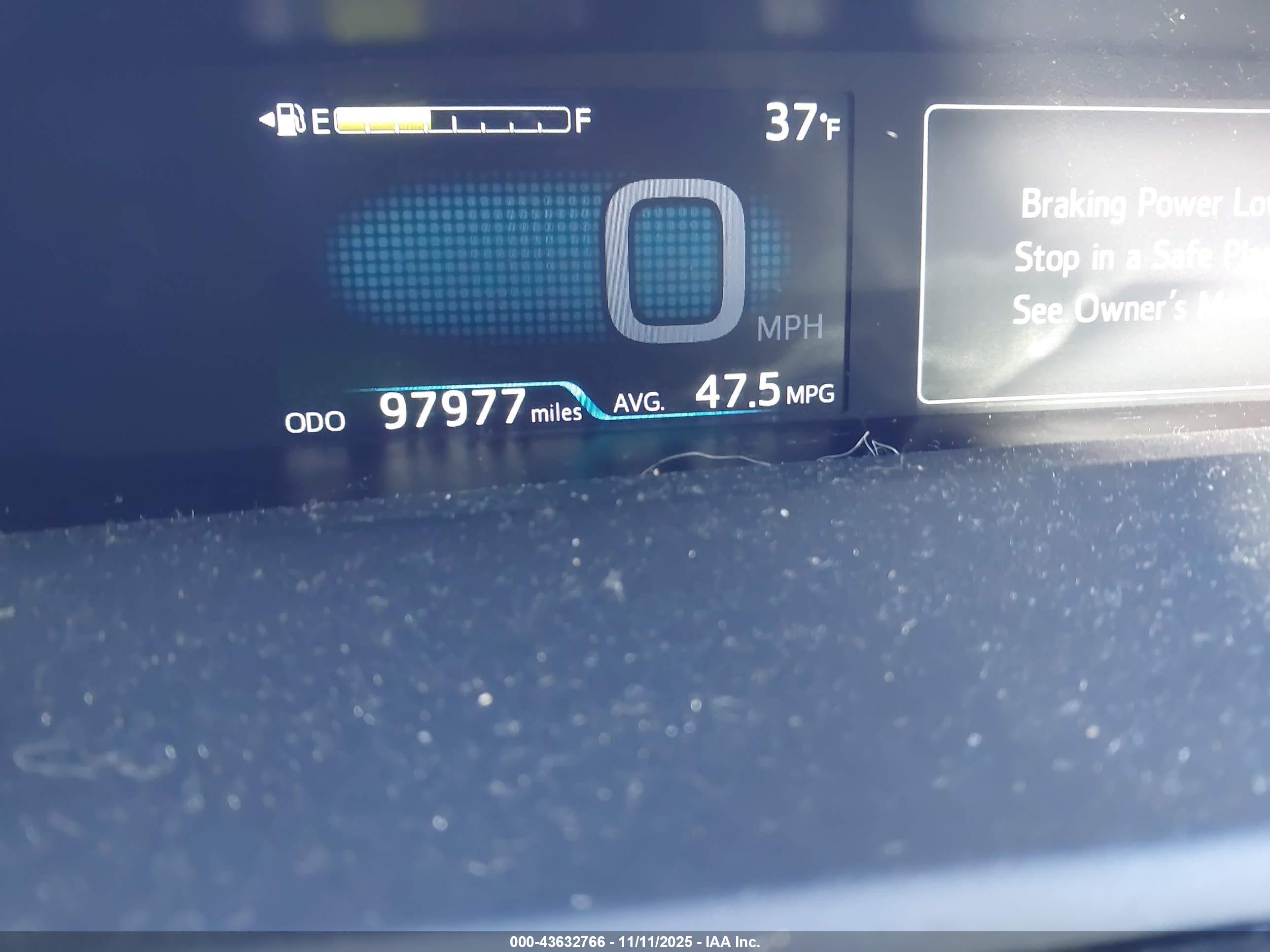 TOYOTA PRIUS image 7
