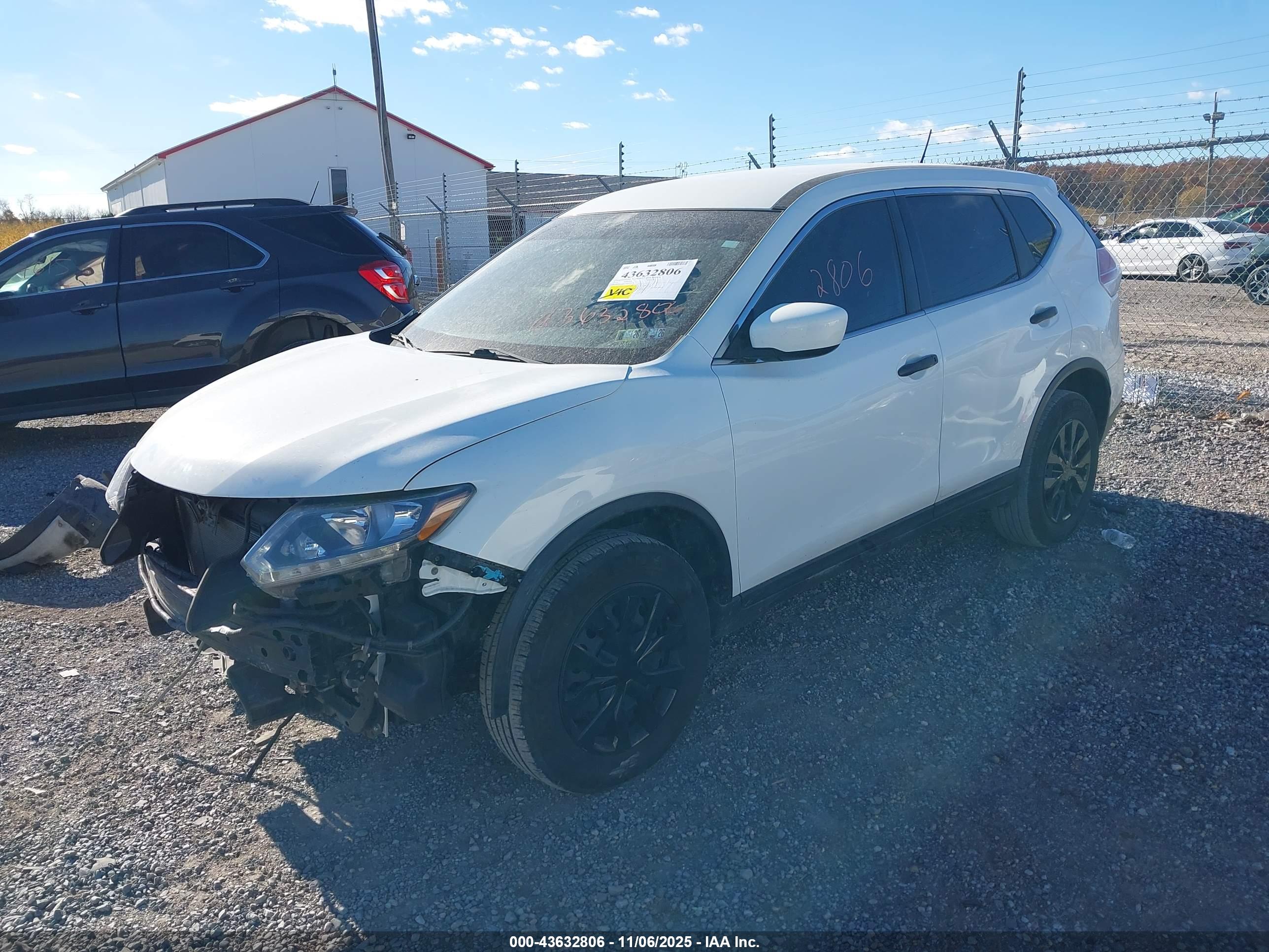 NISSAN ROGUE image 2