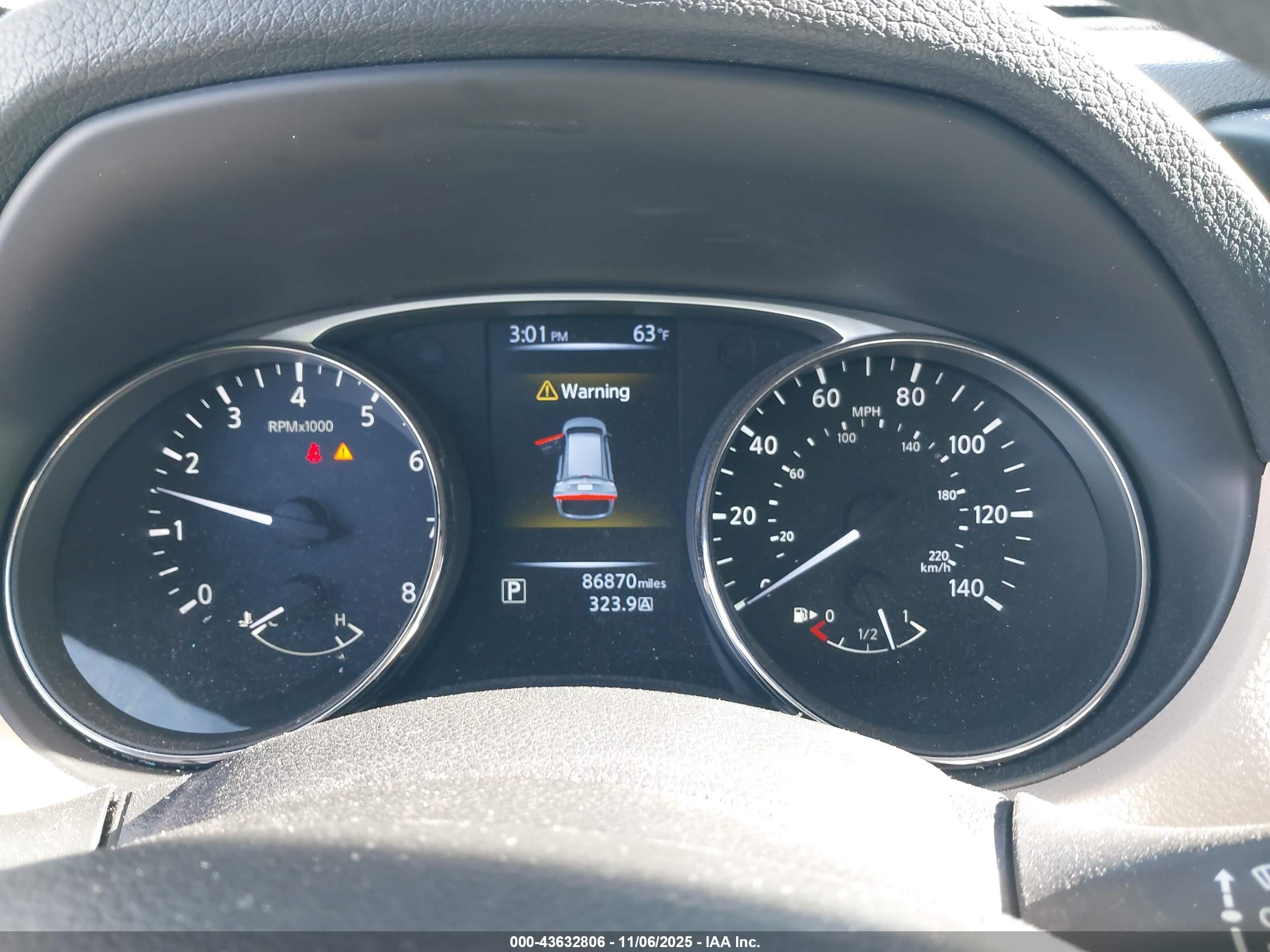 NISSAN ROGUE image 7