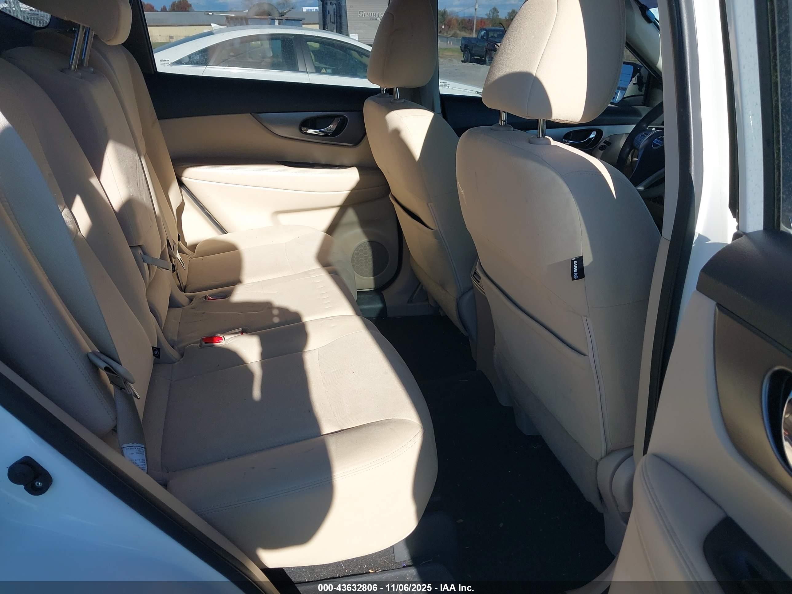 NISSAN ROGUE image 8
