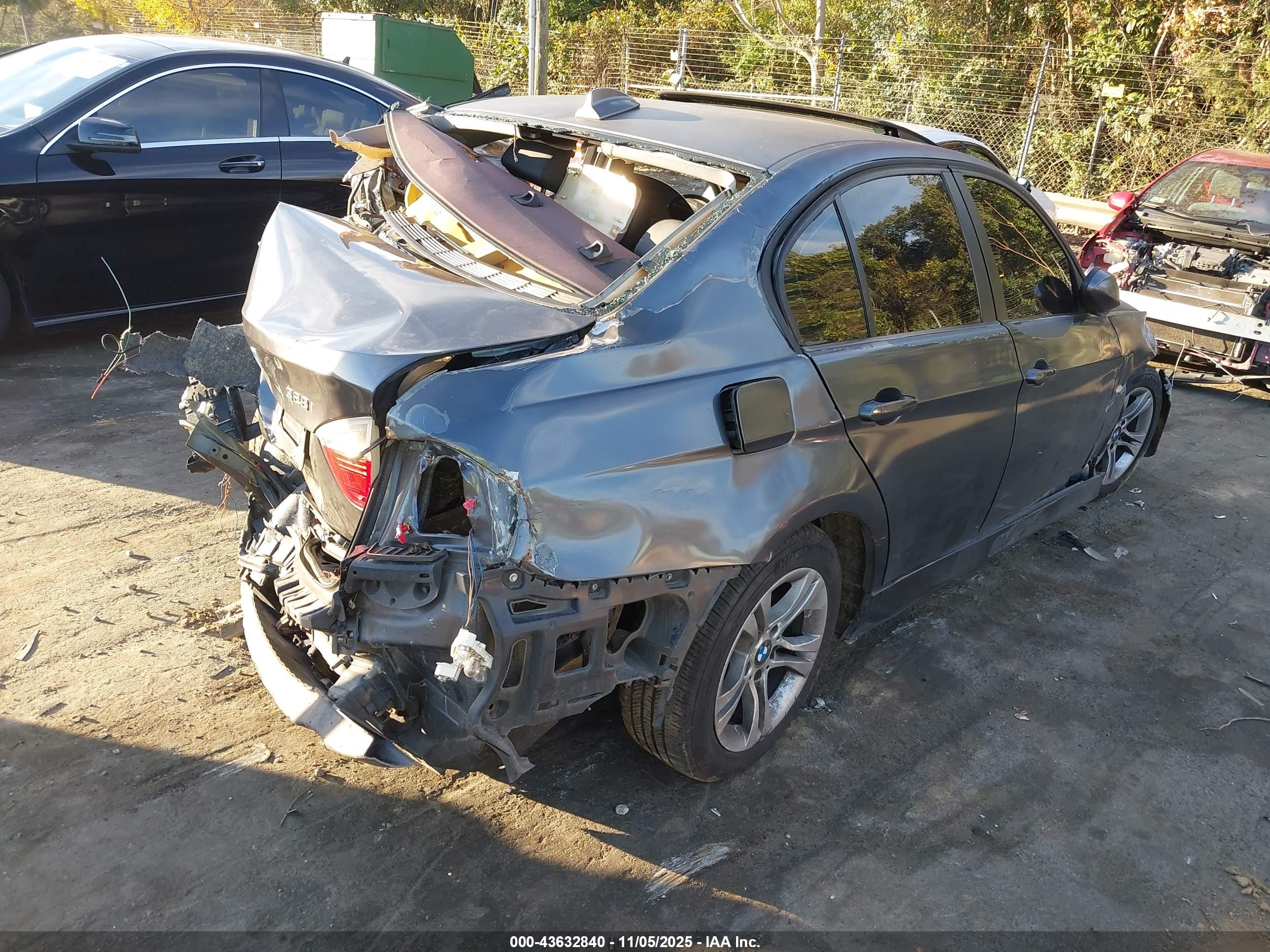 BMW 328I image 4