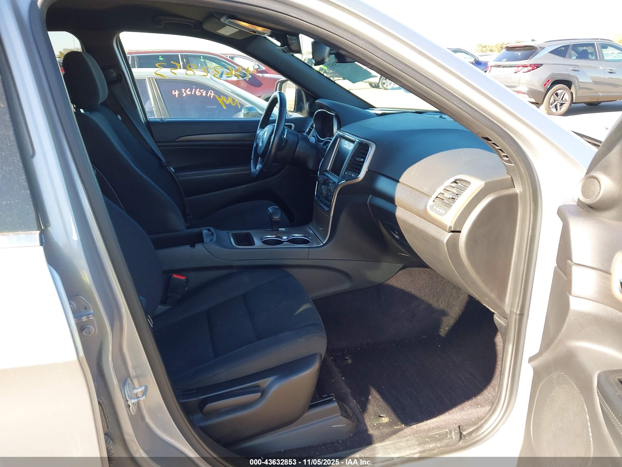 JEEP GRAND image 5