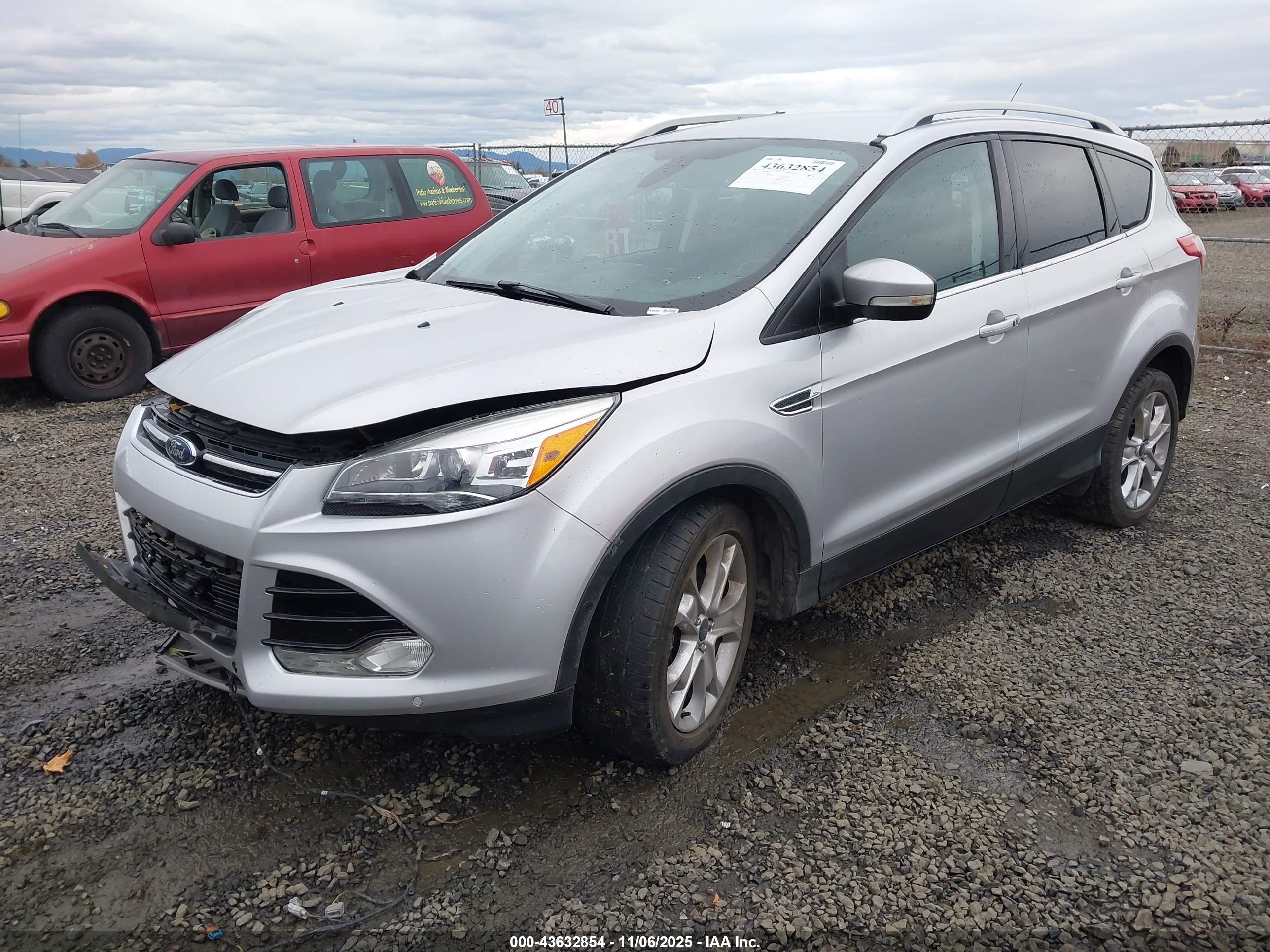 FORD ESCAPE image 2