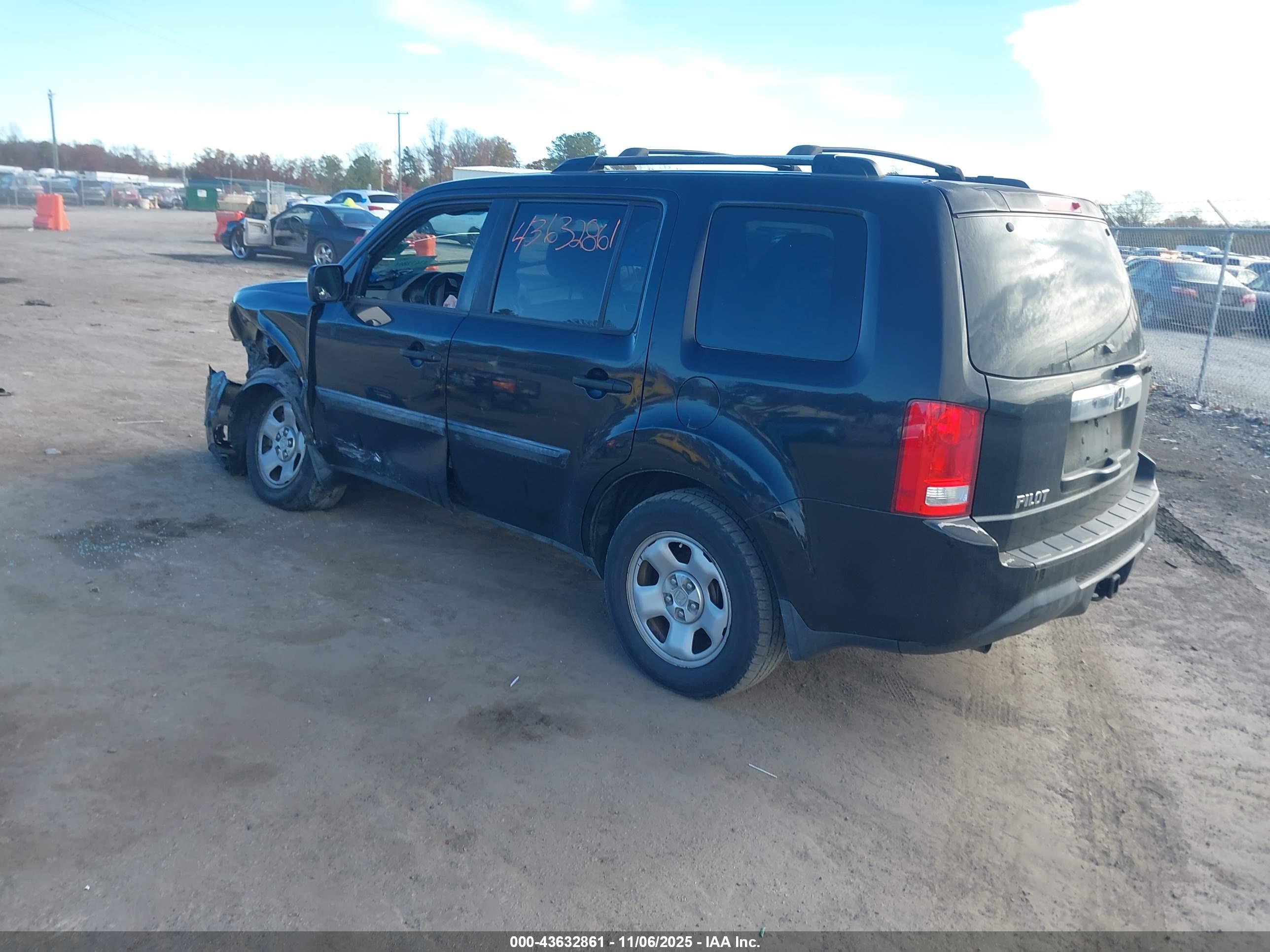 HONDA PILOT image 3