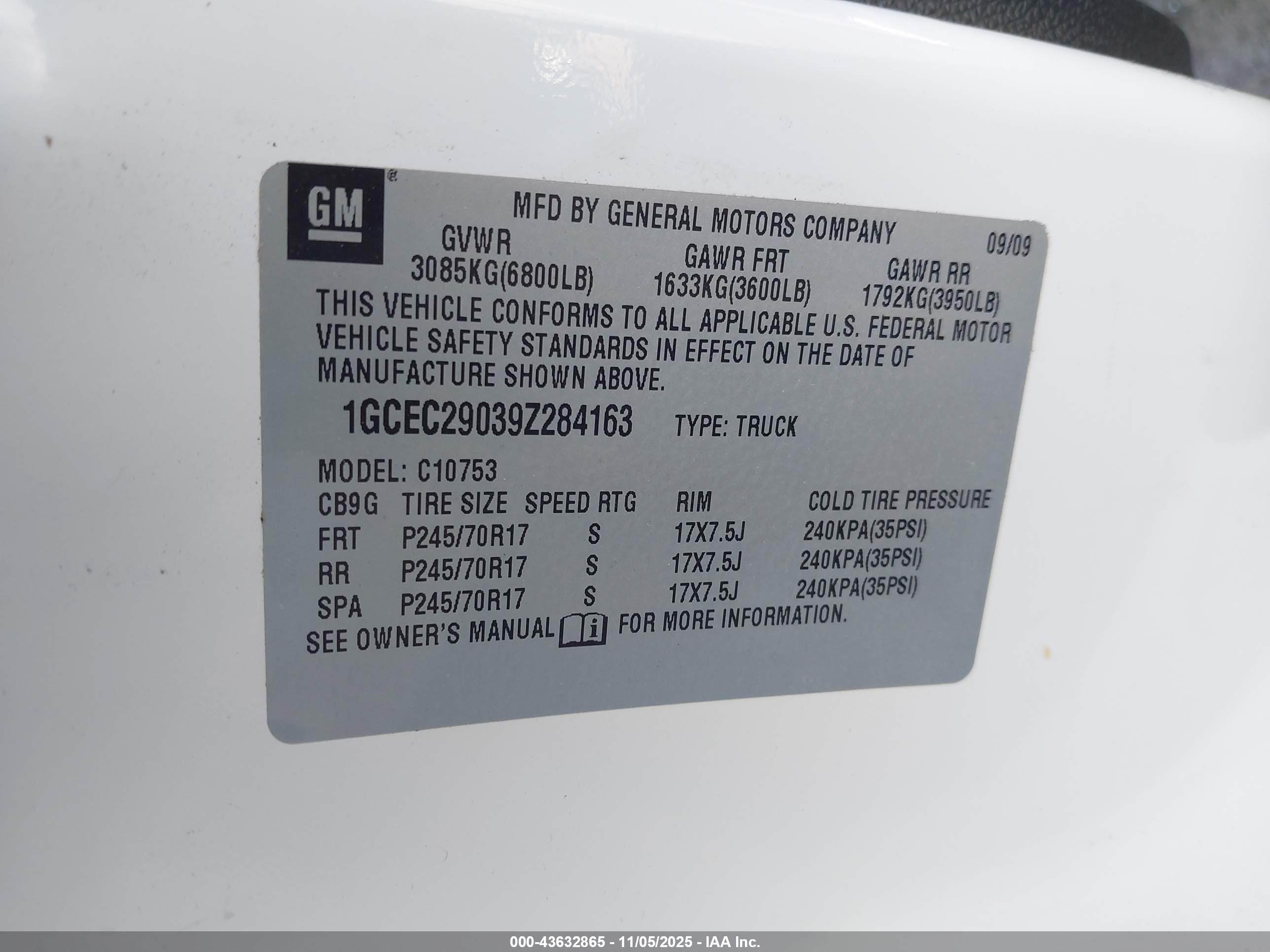 CHEVROLET SILVERADO image 9