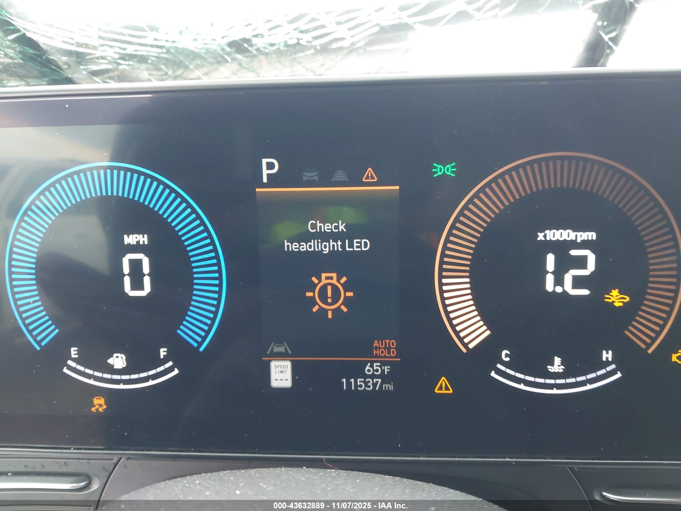 HYUNDAI KONA image 7