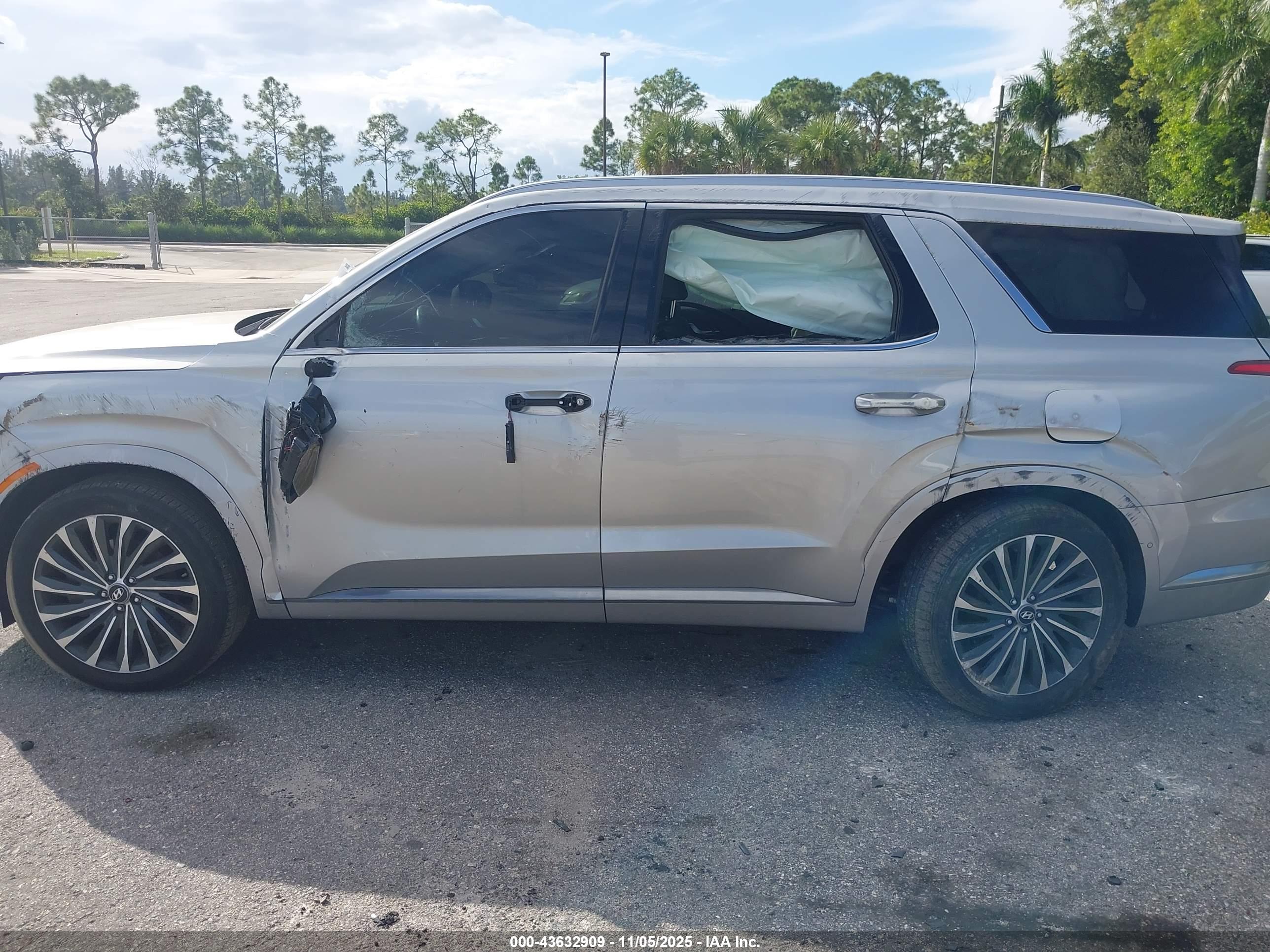 HYUNDAI PALISADE image 6