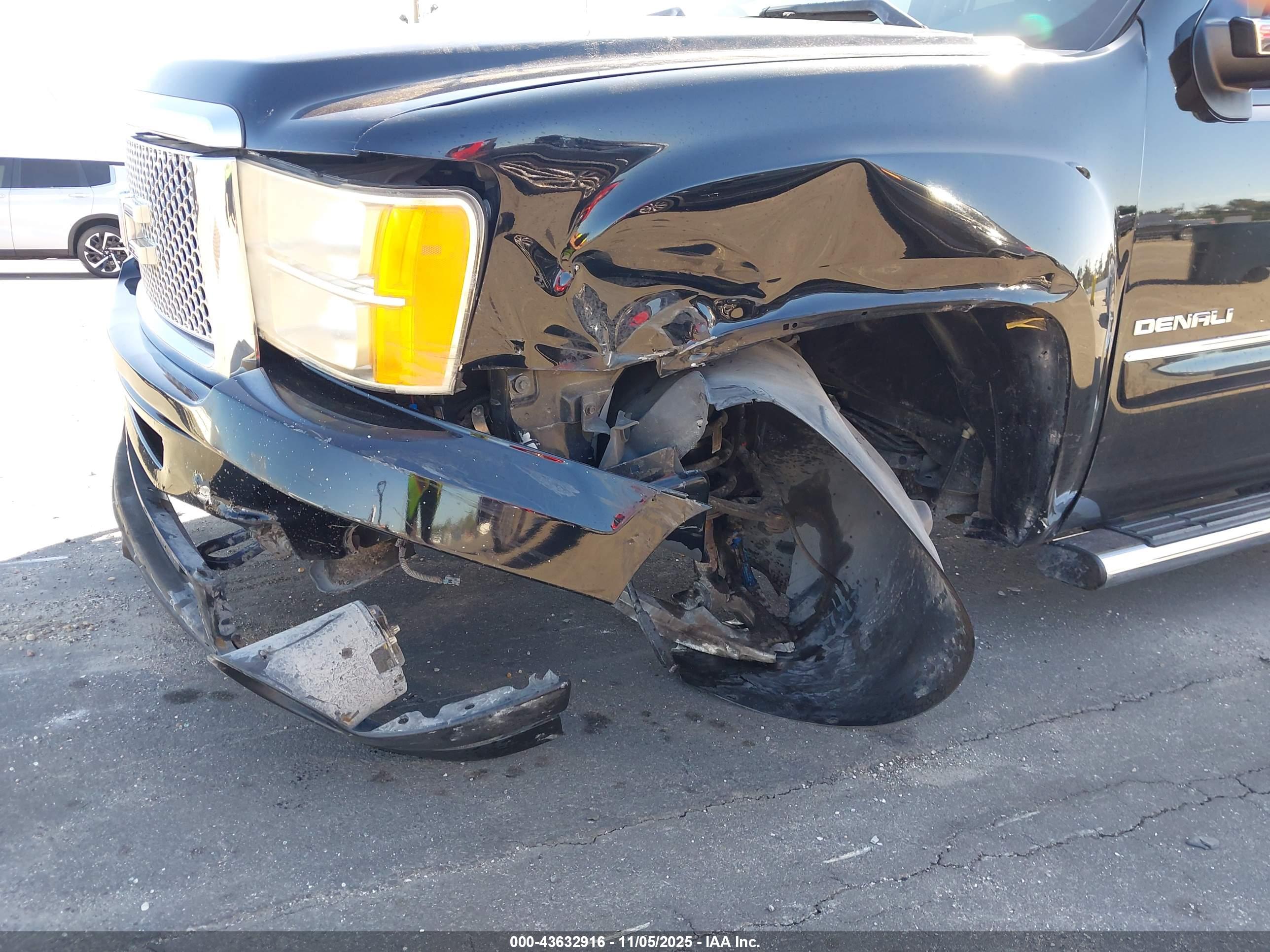 GMC SIERRA image 6