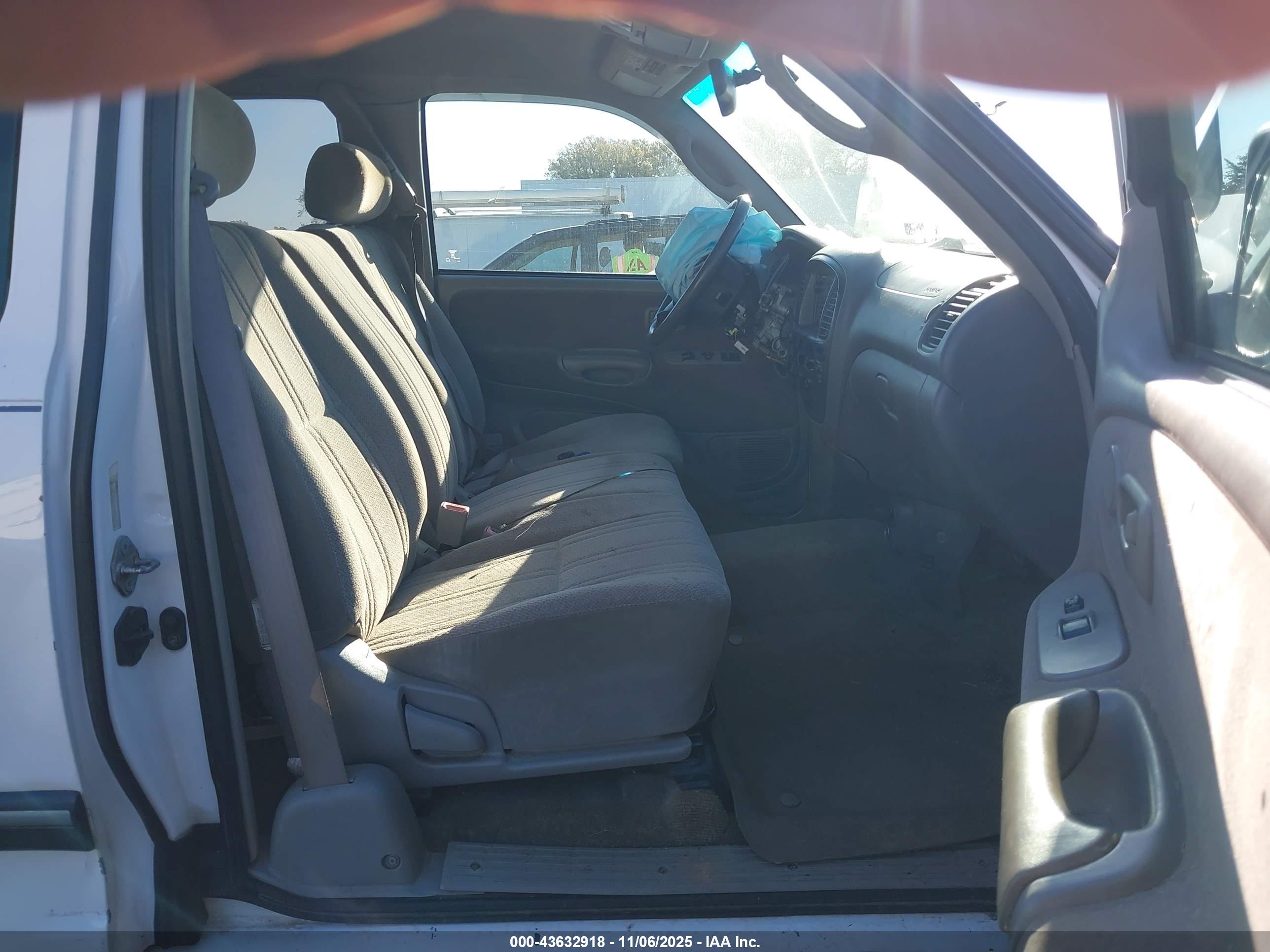 TOYOTA TUNDRA image 5