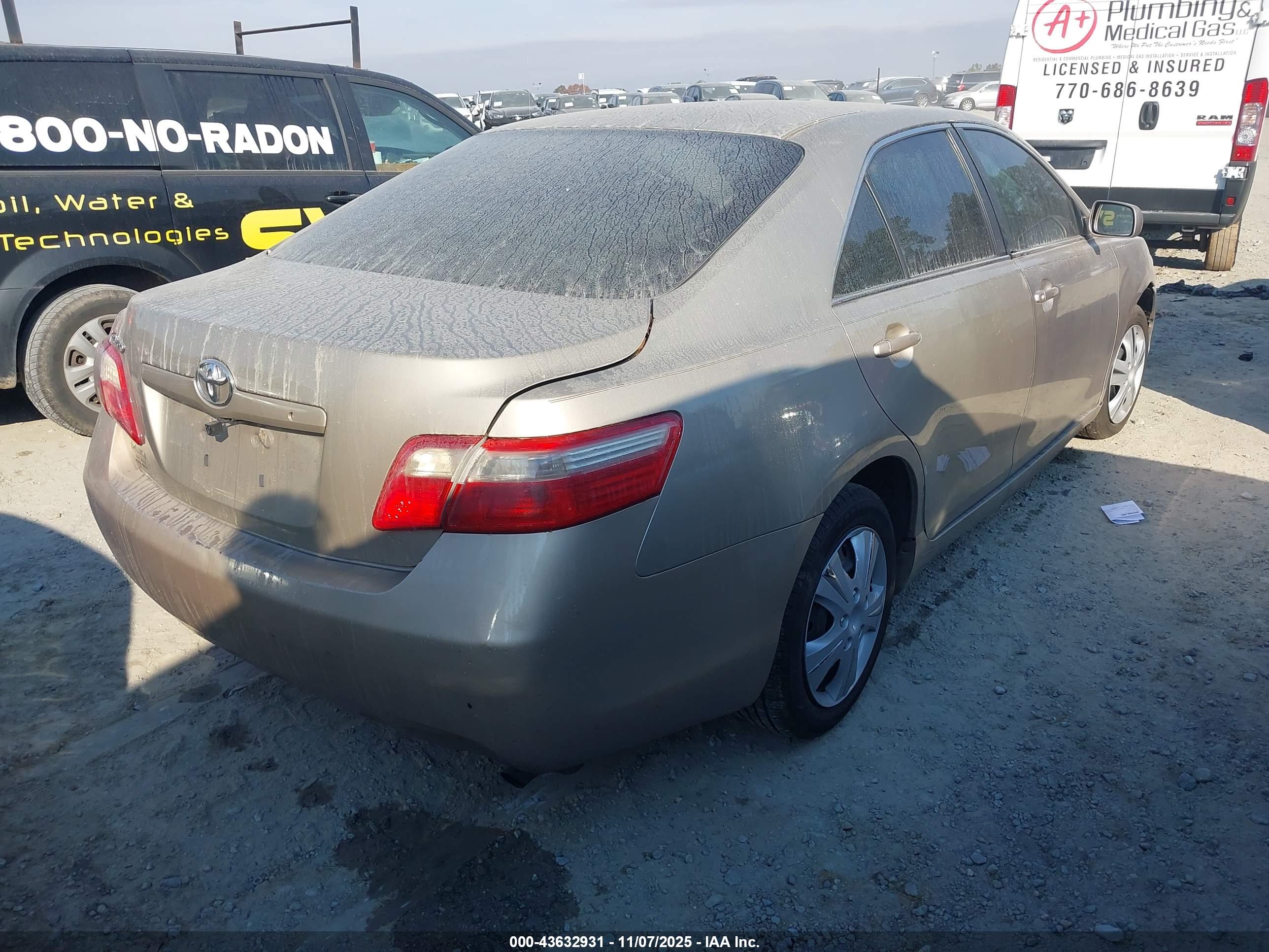 TOYOTA CAMRY image 4