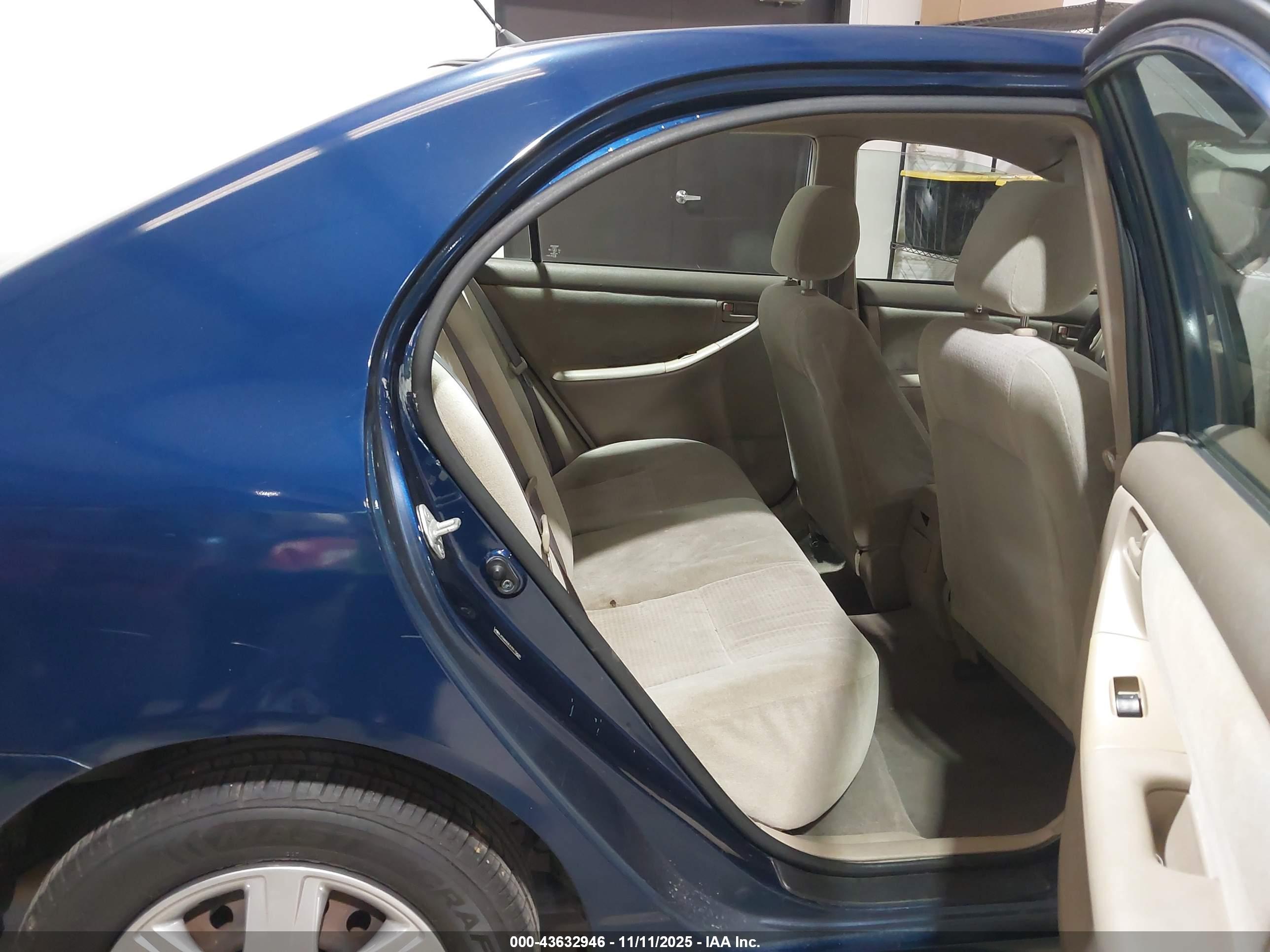 TOYOTA COROLLA image 8