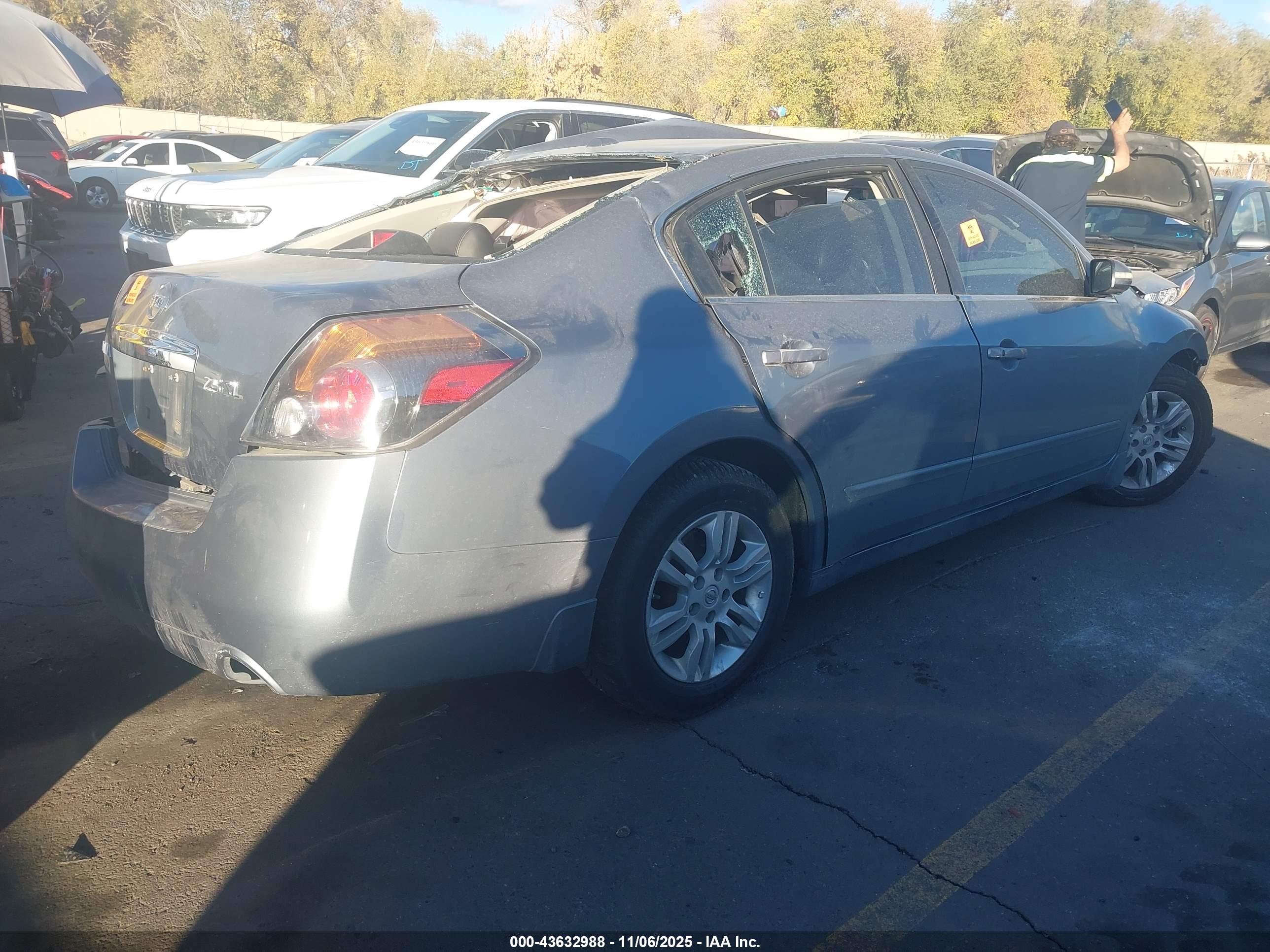 NISSAN ALTIMA image 4
