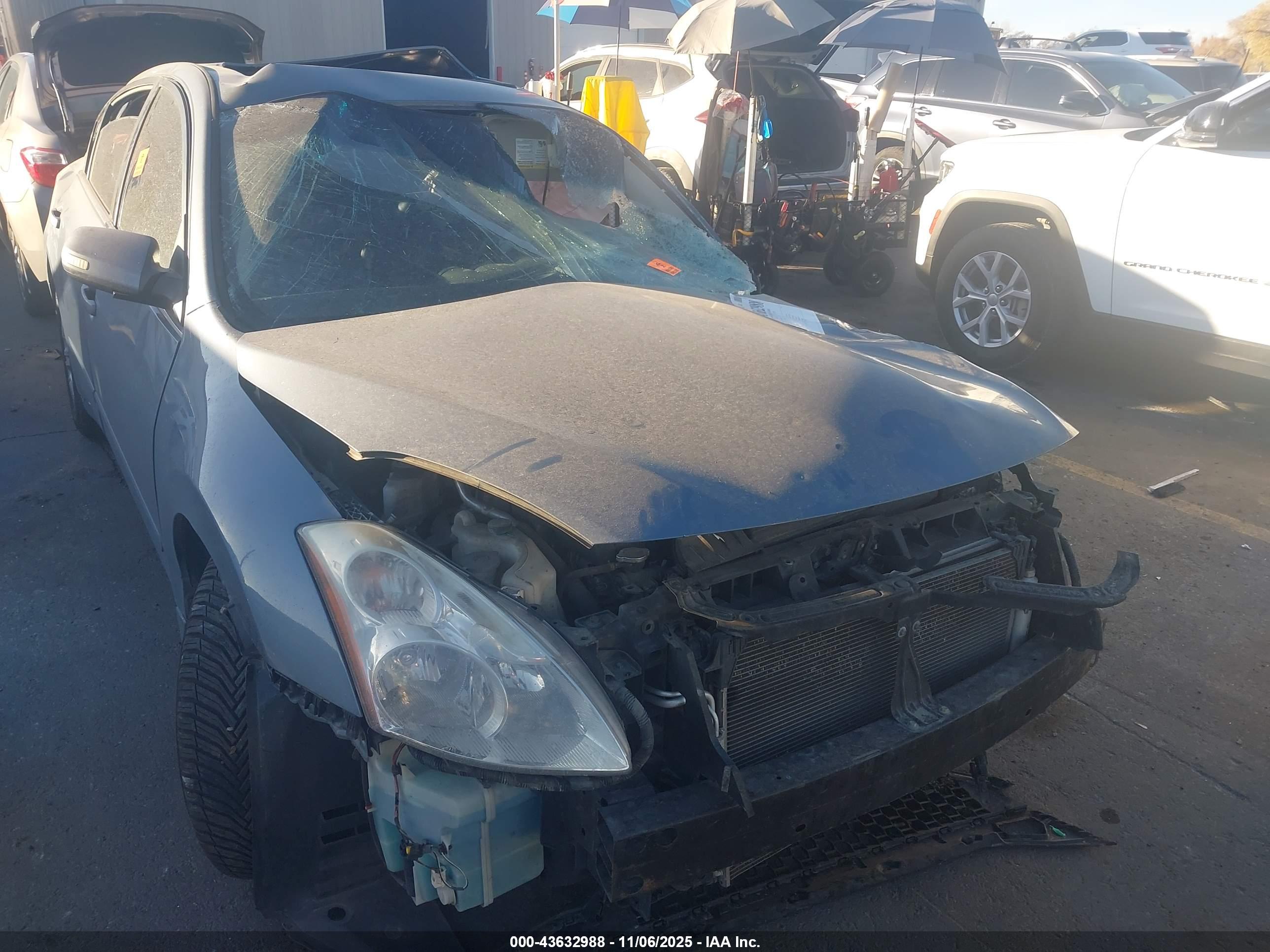 NISSAN ALTIMA image 6
