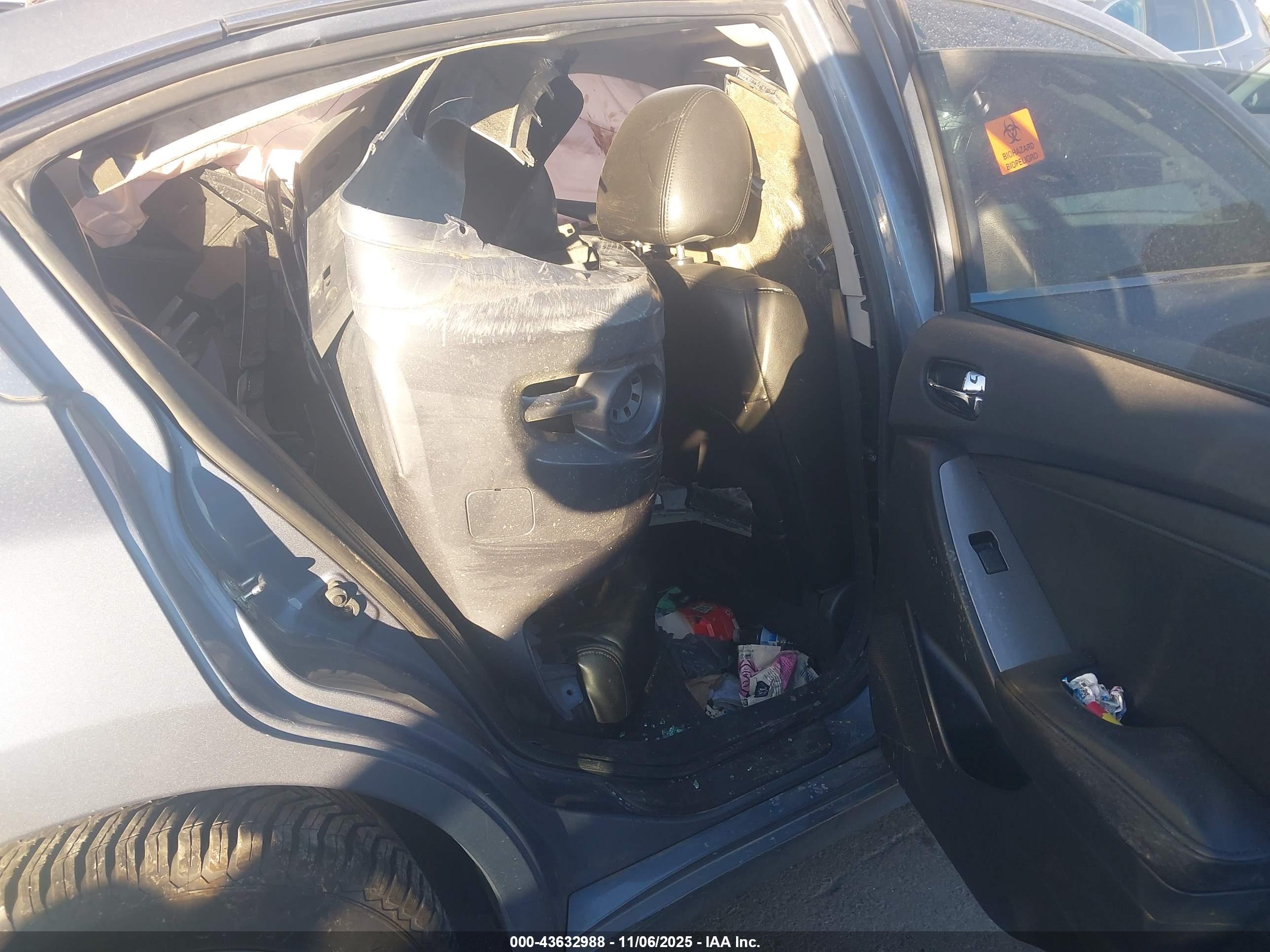 NISSAN ALTIMA image 8