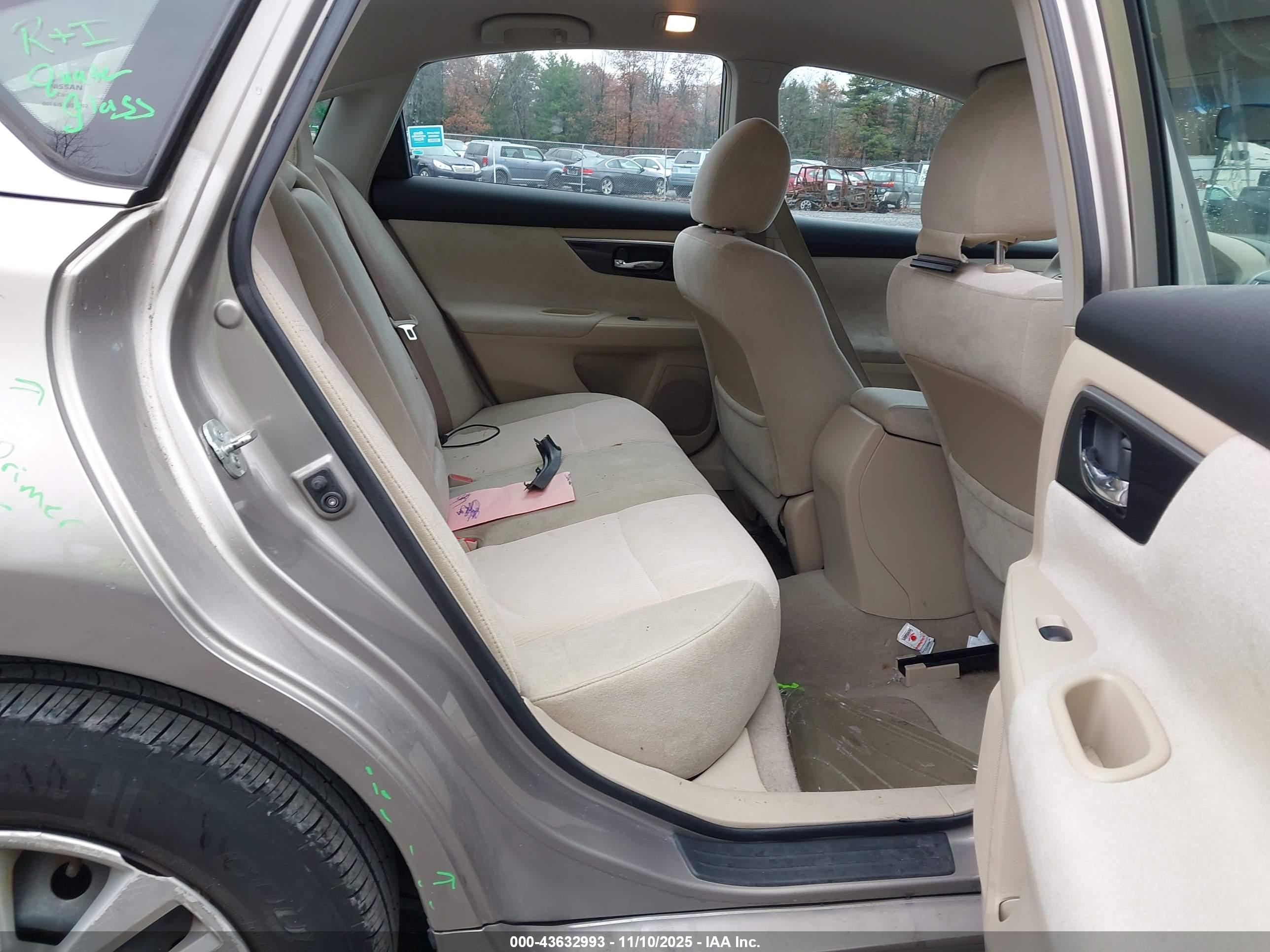 NISSAN ALTIMA image 8