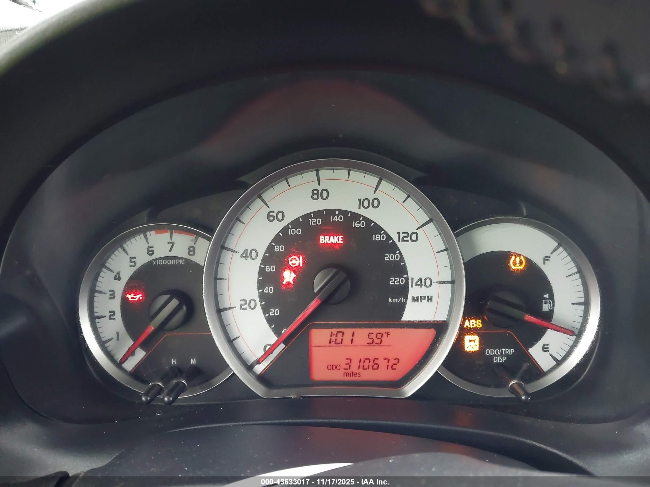 TOYOTA YARIS image 7