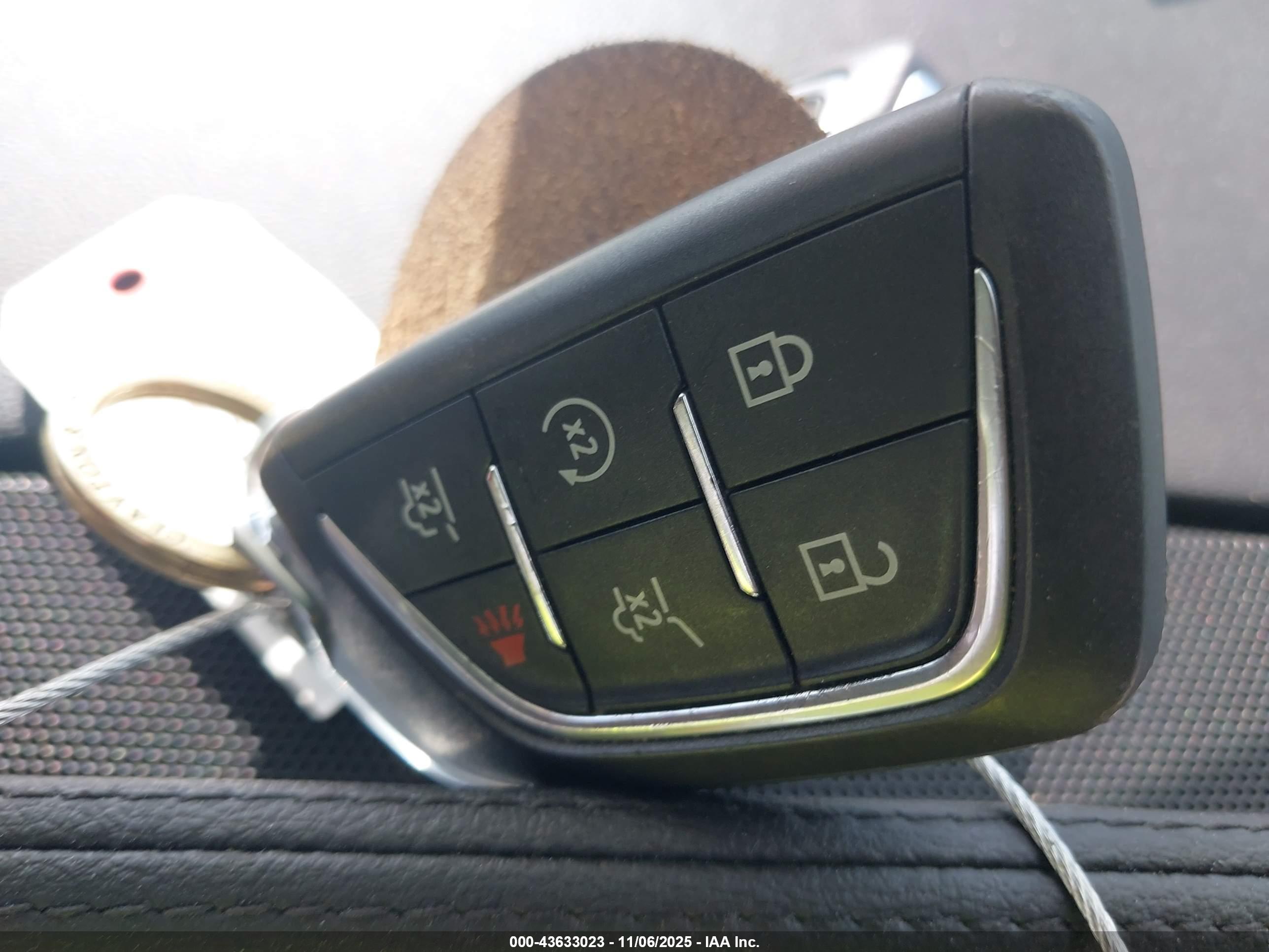 CADILLAC ESCALADE image 11