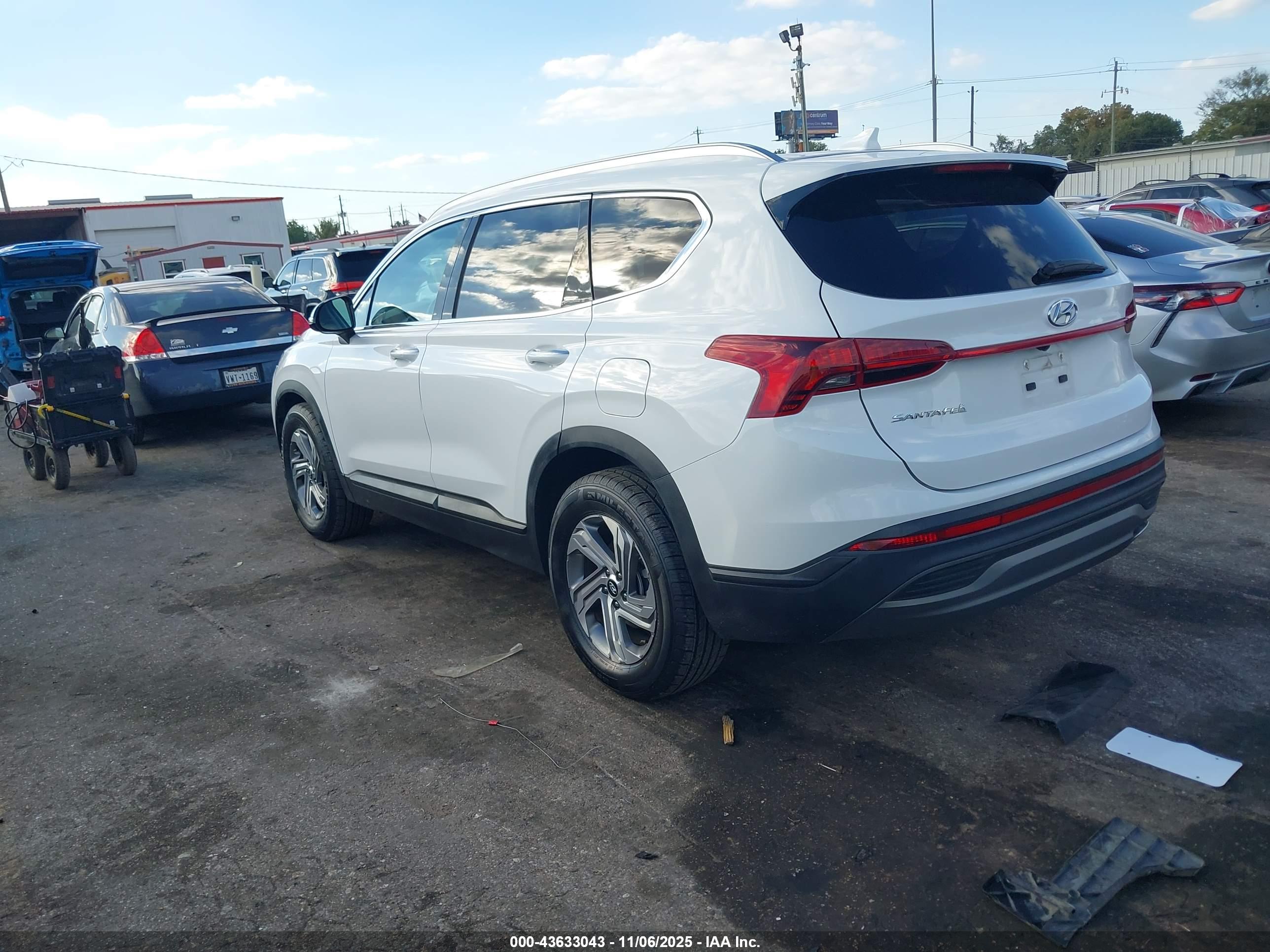 HYUNDAI SANTA image 3