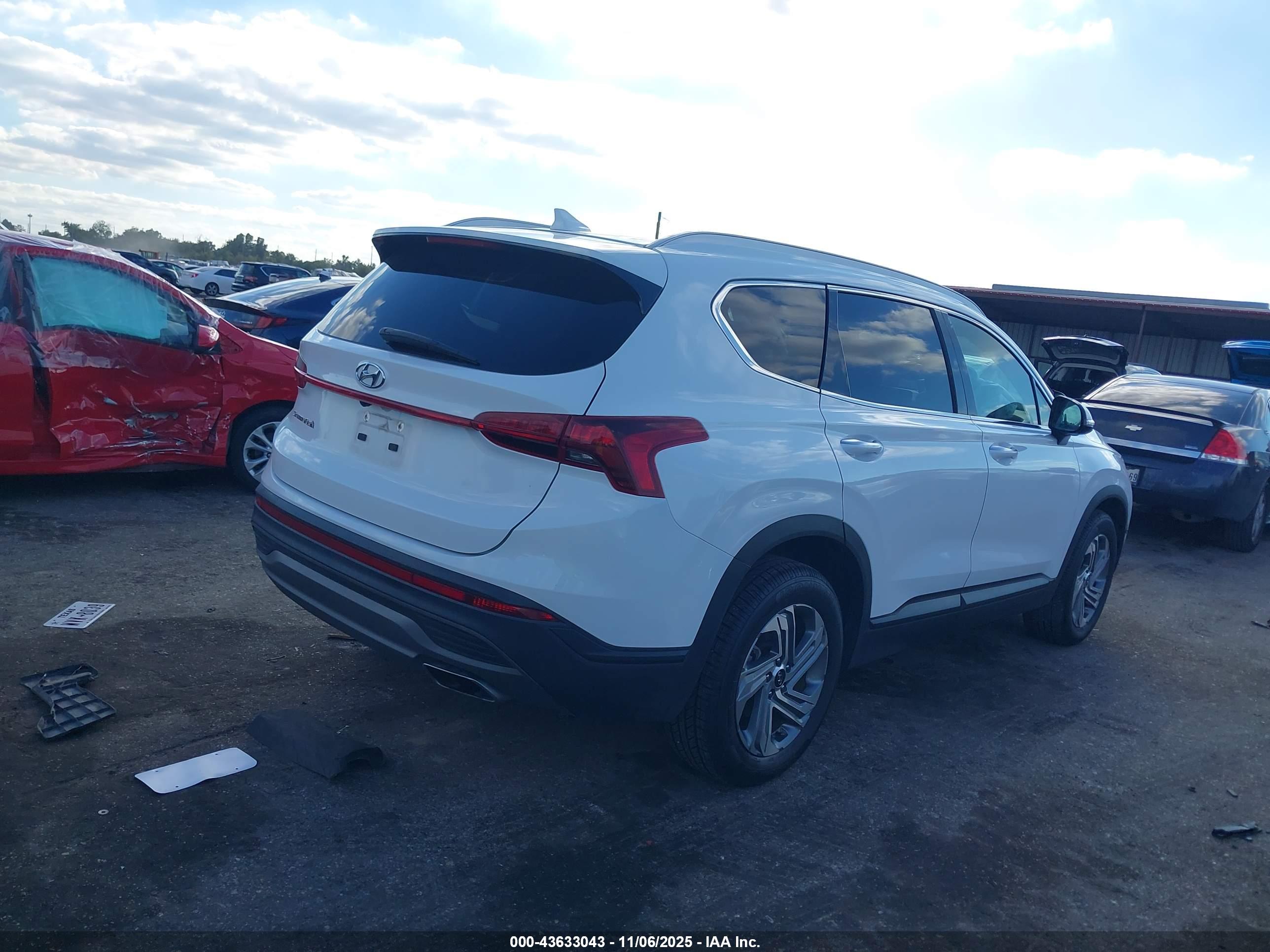 HYUNDAI SANTA image 4