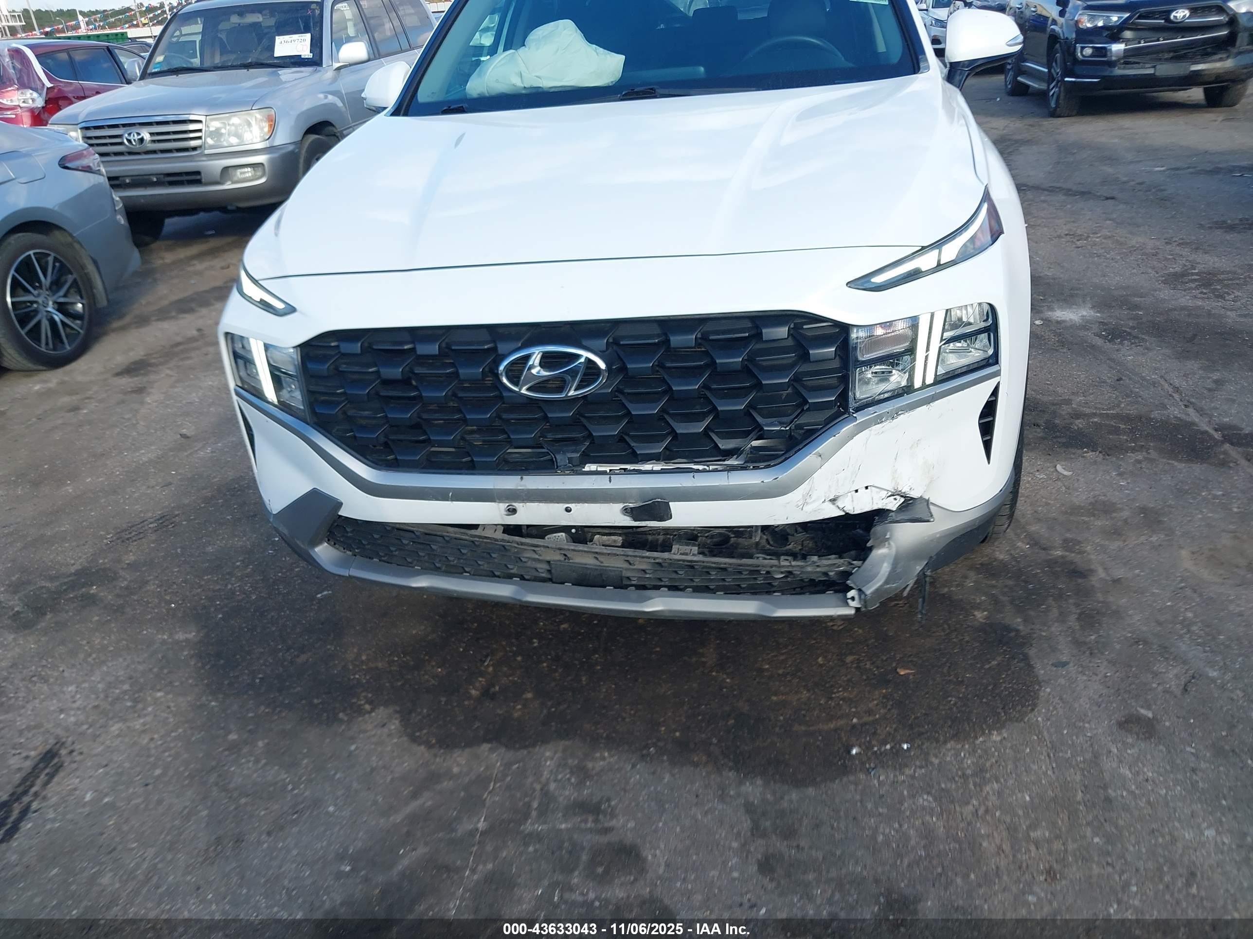 HYUNDAI SANTA image 6