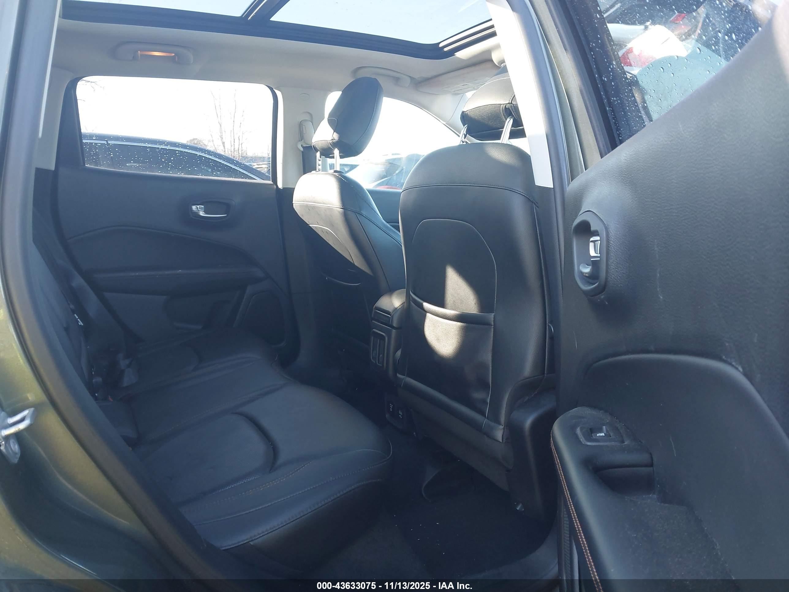 JEEP COMPASS image 8