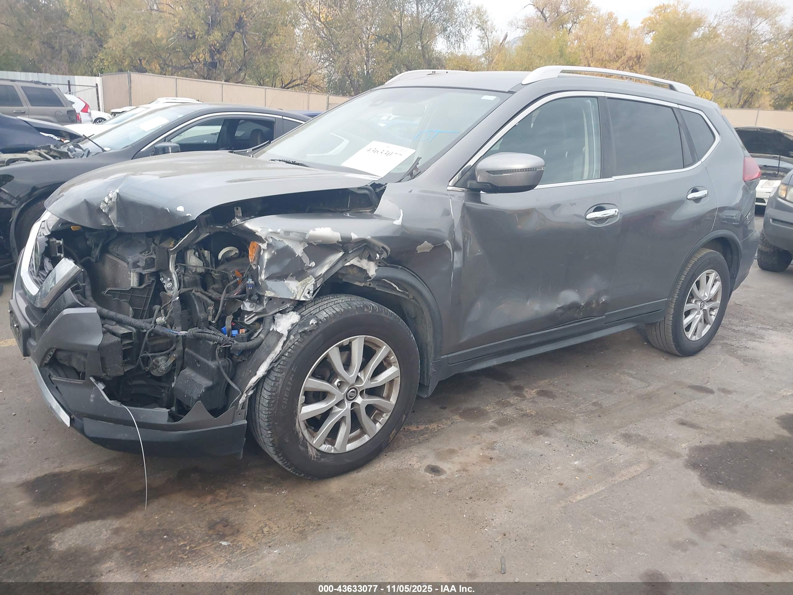 NISSAN ROGUE image 2