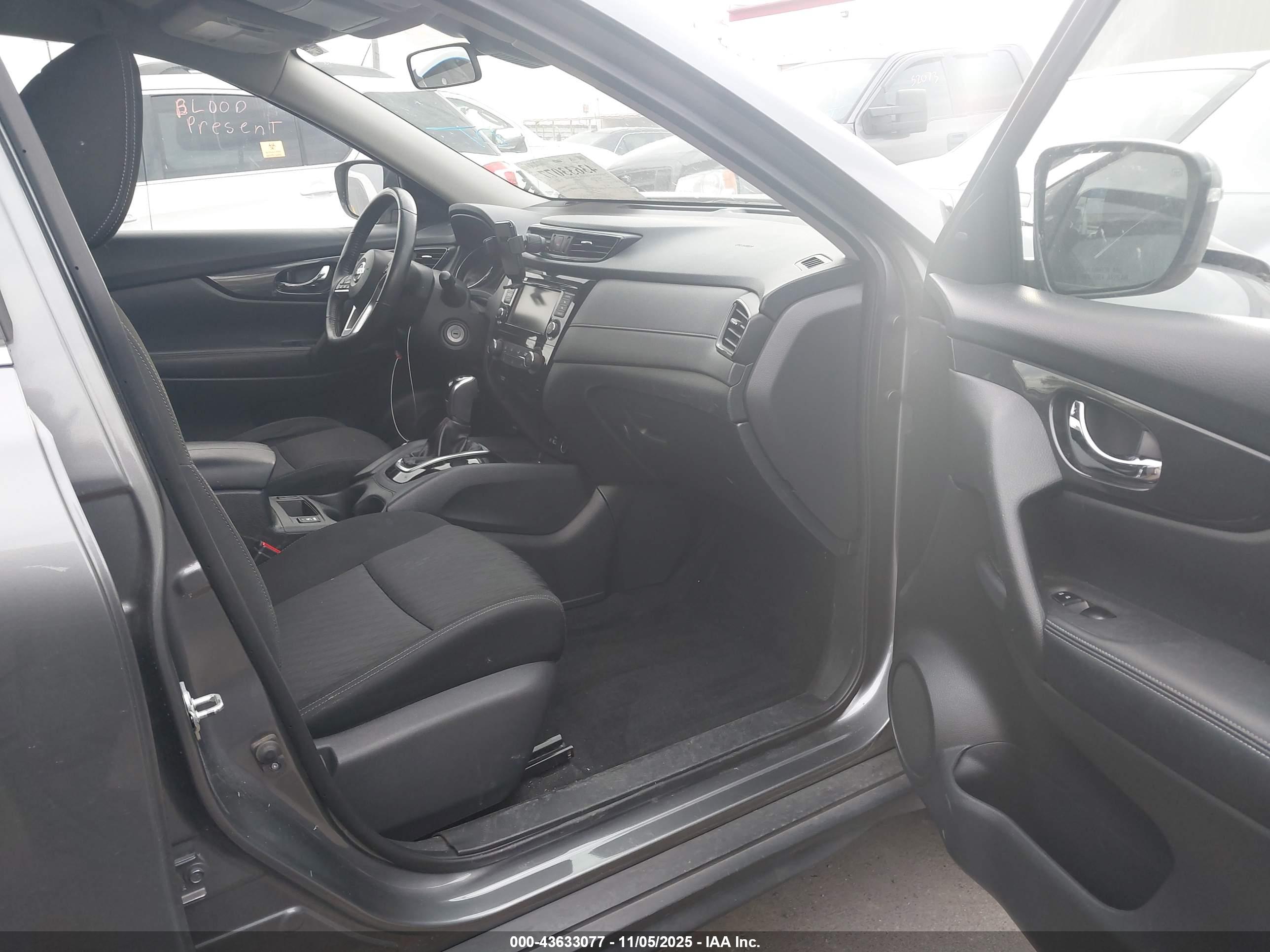 NISSAN ROGUE image 5