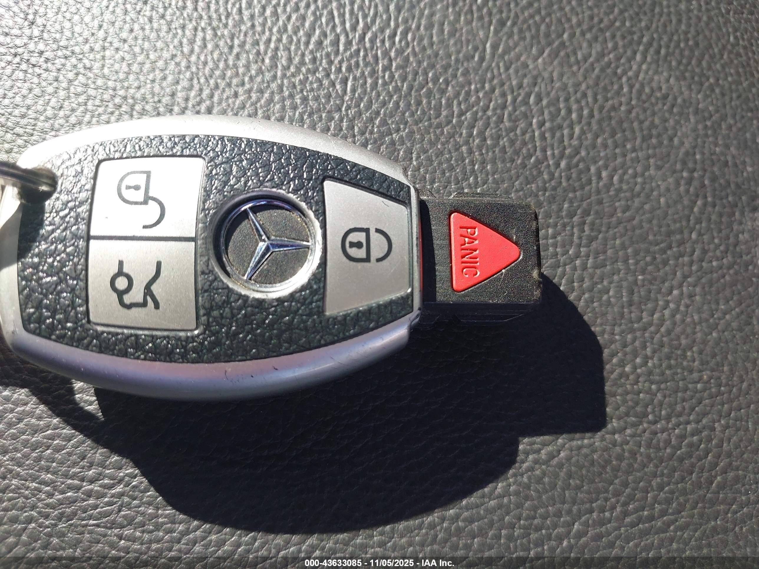 MERCEDES-BENZ SLK image 11