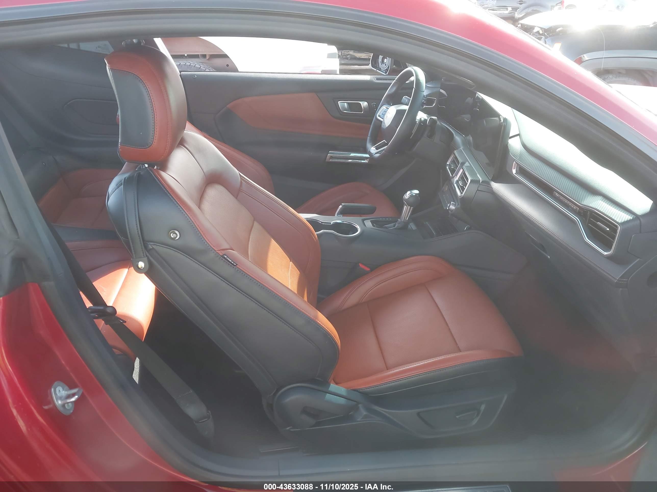 FORD MUSTANG image 5