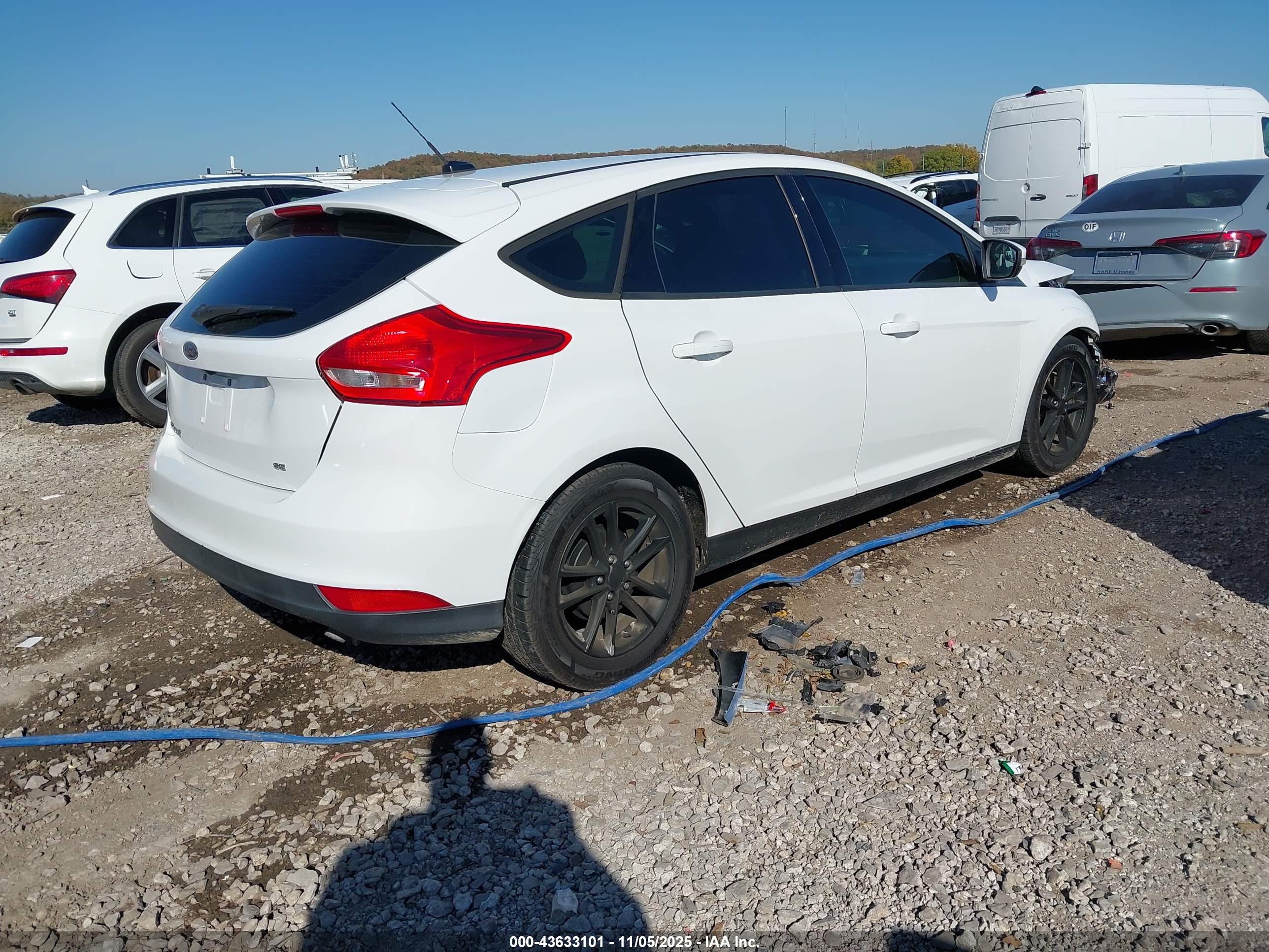 FORD FOCUS image 4