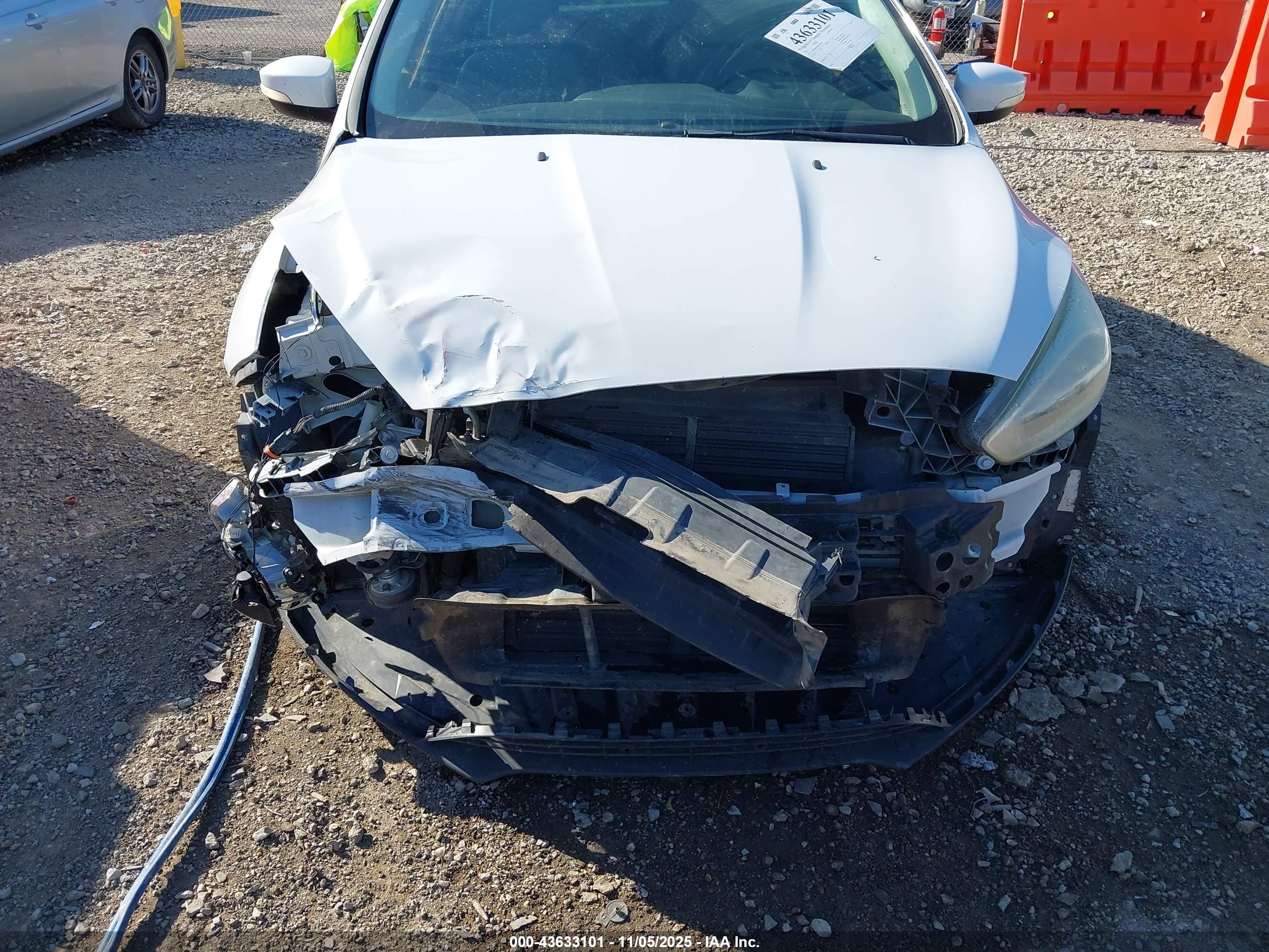 FORD FOCUS image 6