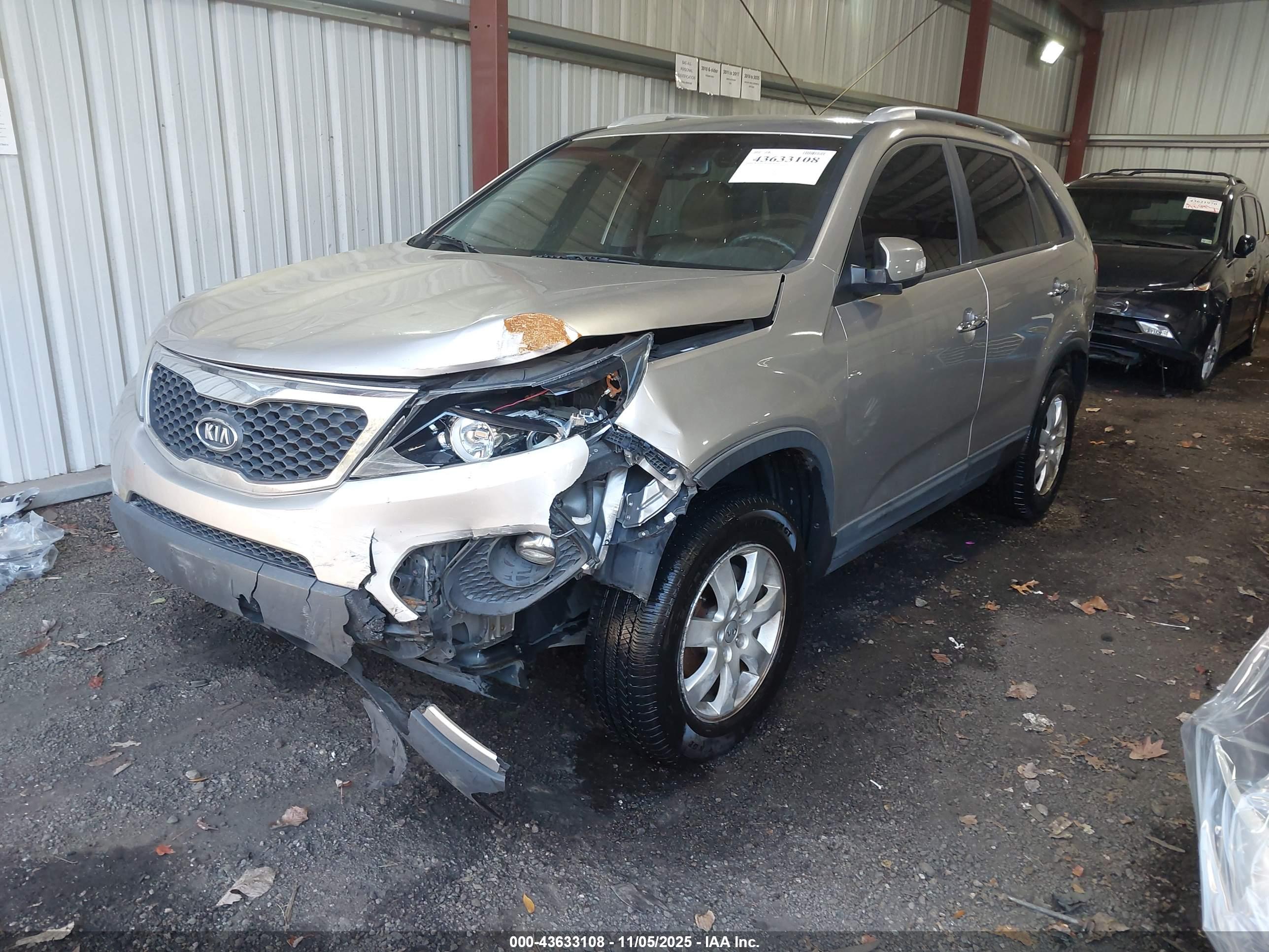 KIA SORENTO image 2