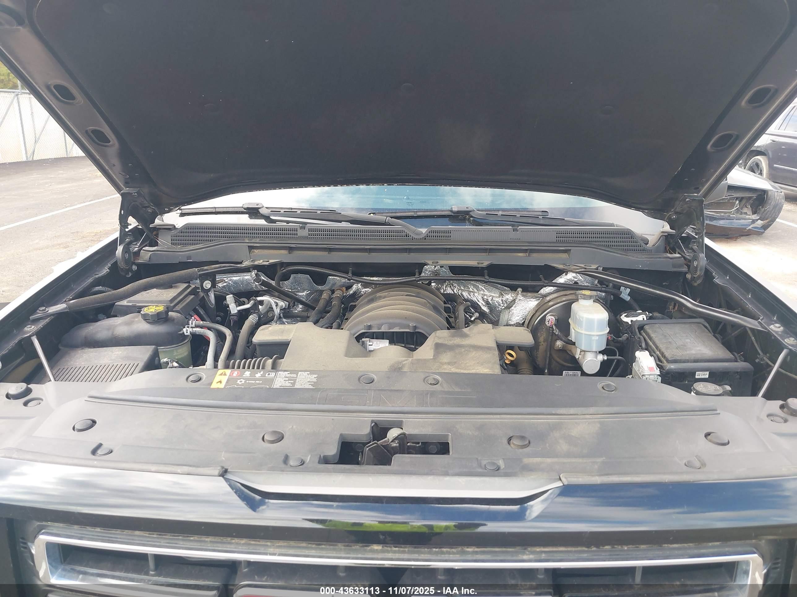 GMC SIERRA image 10
