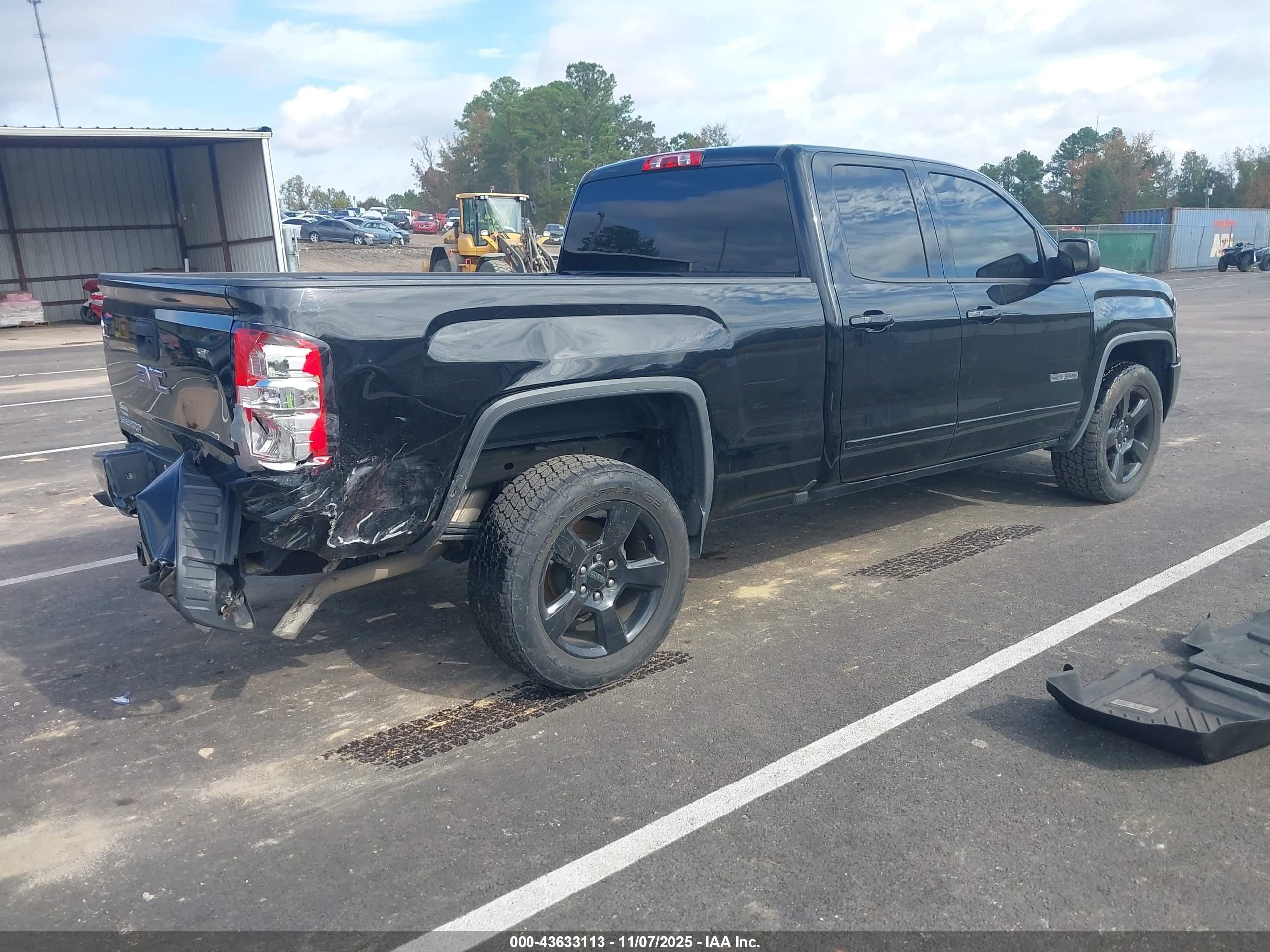GMC SIERRA image 4