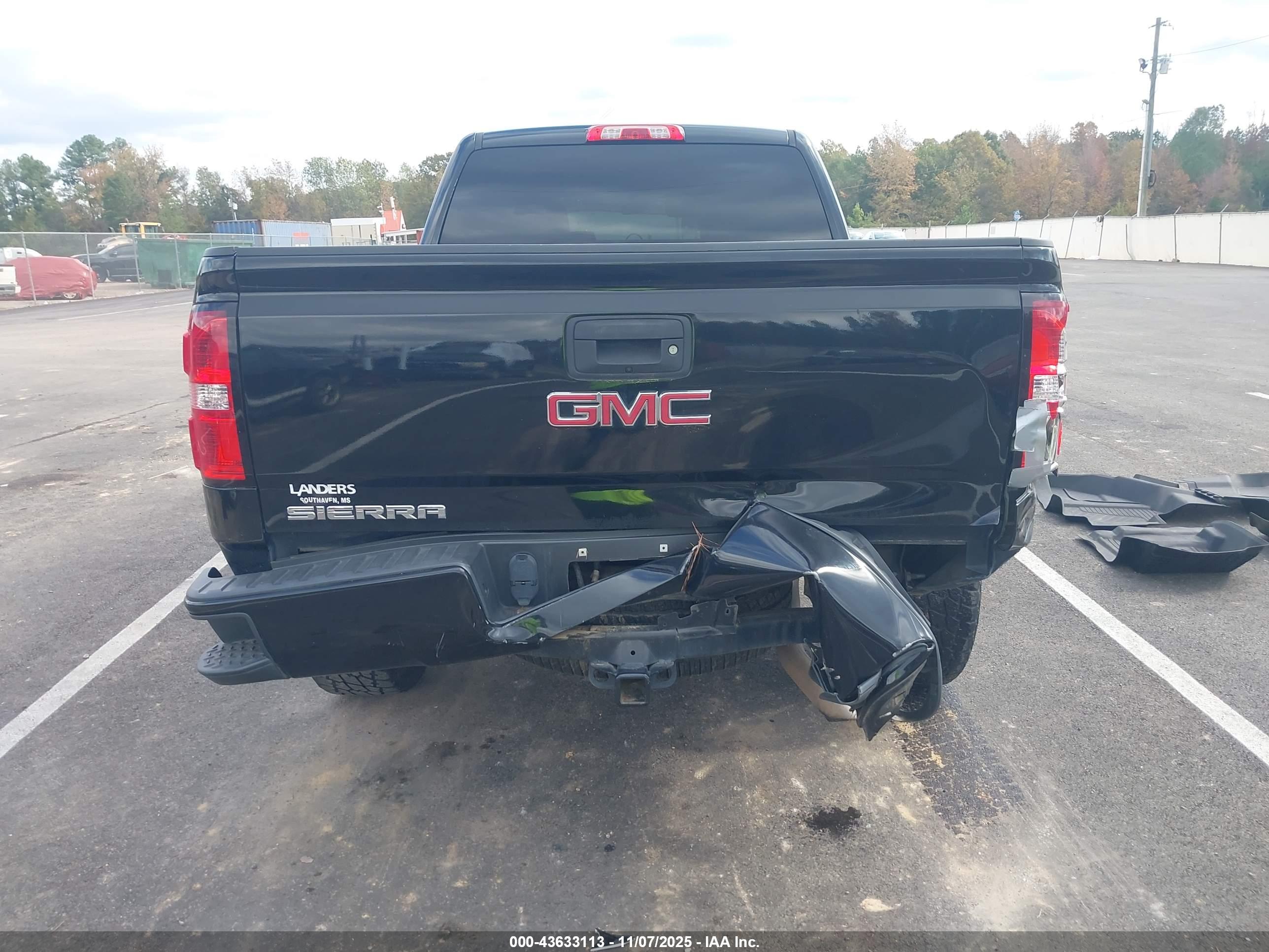 GMC SIERRA image 6