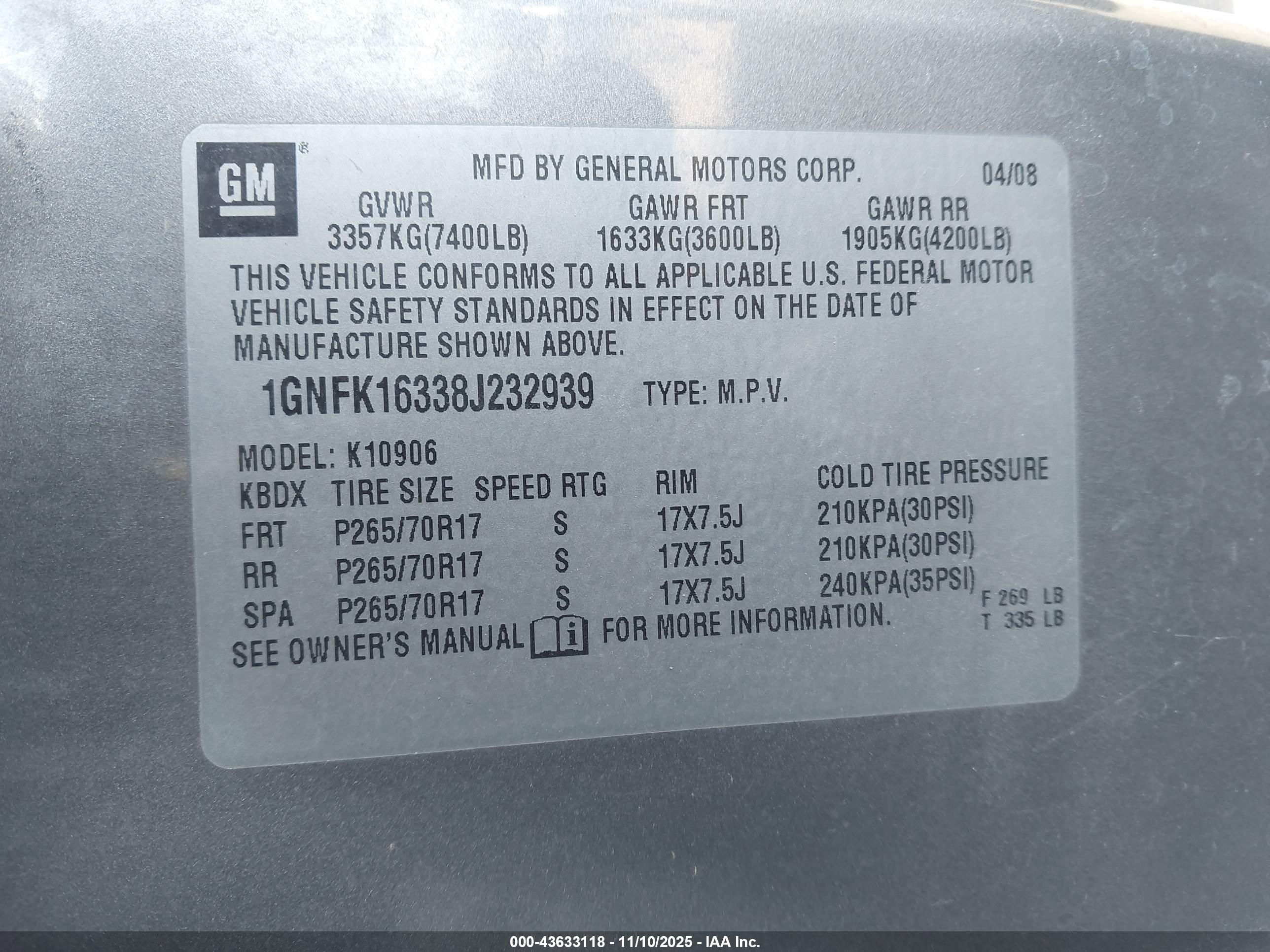 CHEVROLET SUBURBAN image 9