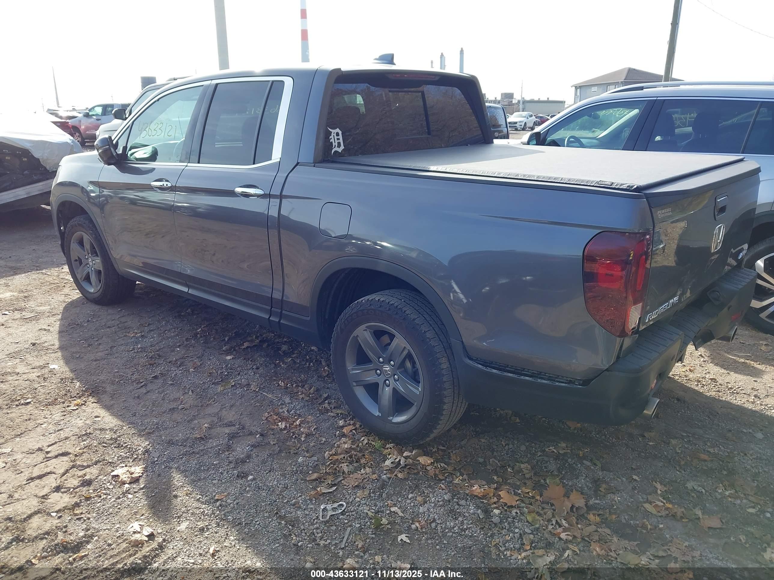 HONDA RIDGELINE image 3