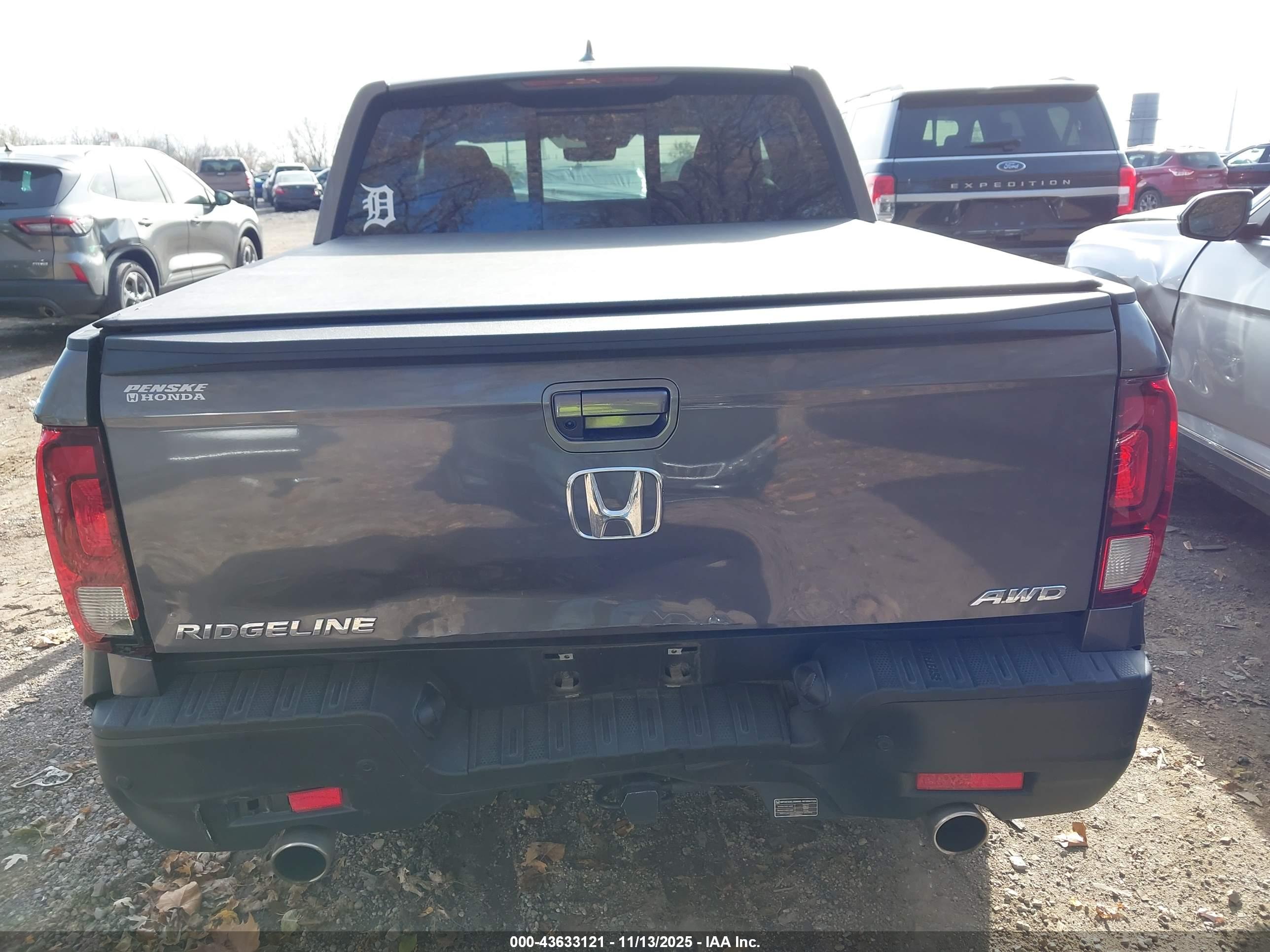 HONDA RIDGELINE image 6