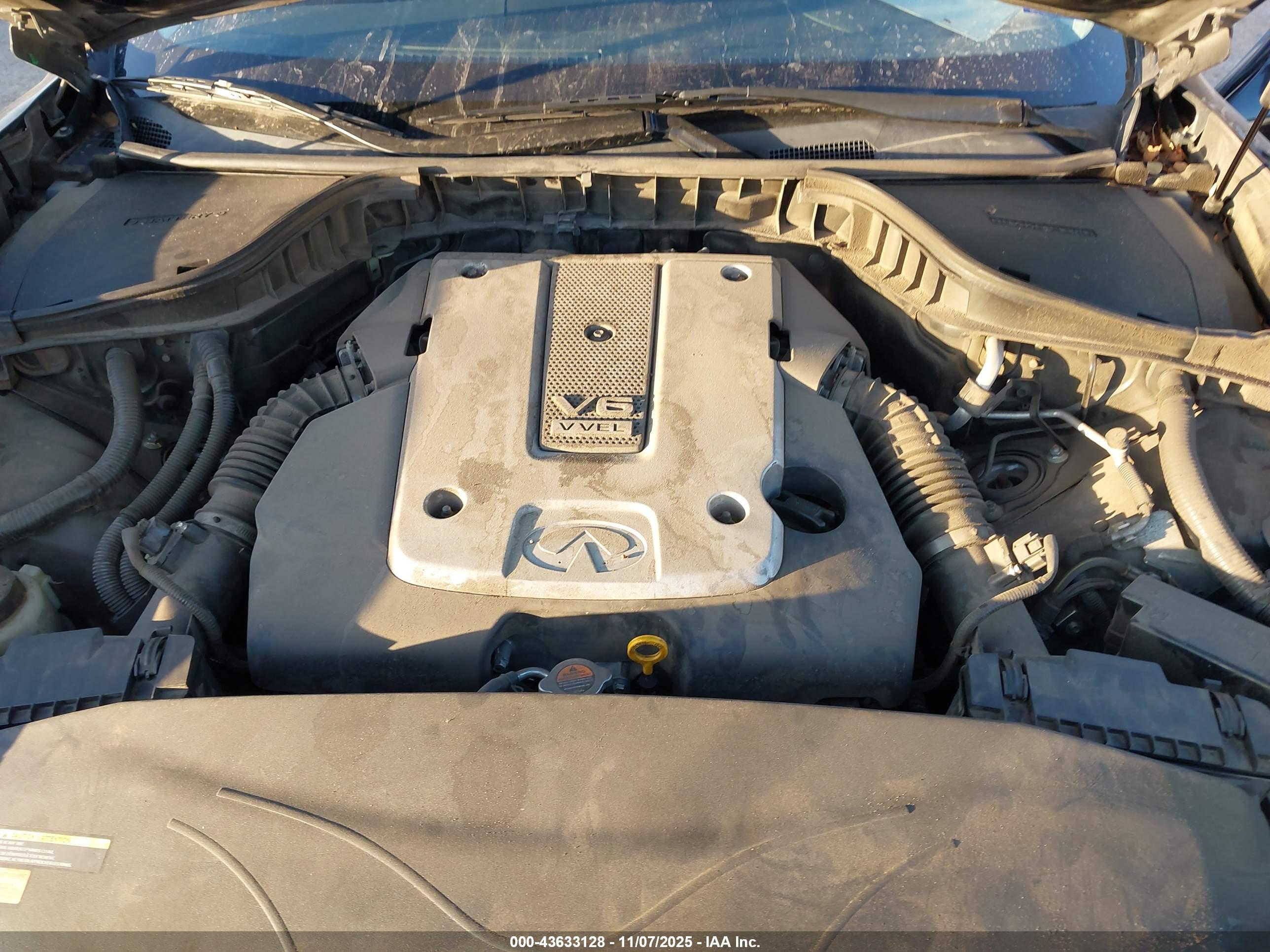 INFINITI M37 image 10